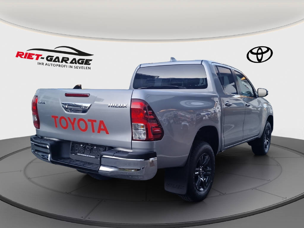 TOYOTA Hilux 2.8d MHEV Style Double Cab 4x4-image-3