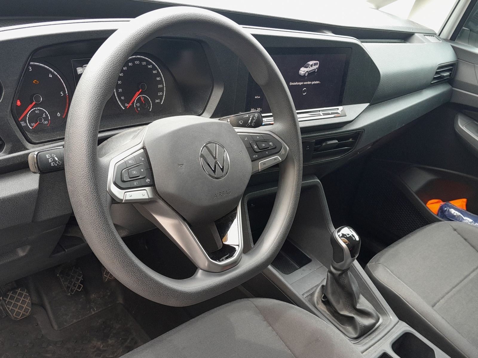 VW Caddy Cargo 2.0TDI Maxi 4Motion-image-7