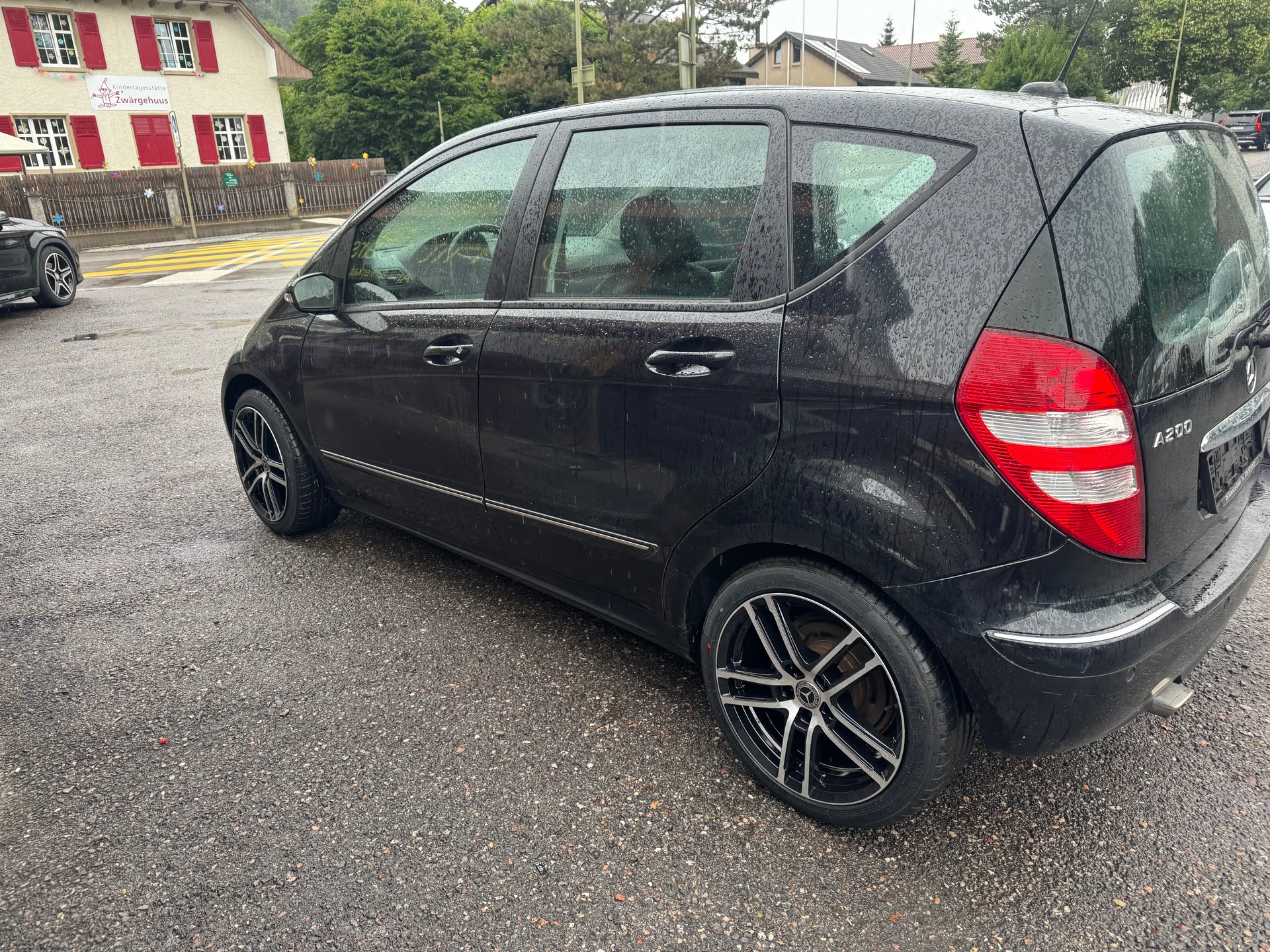 MERCEDES-BENZ A 200 Avantgarde-image-4