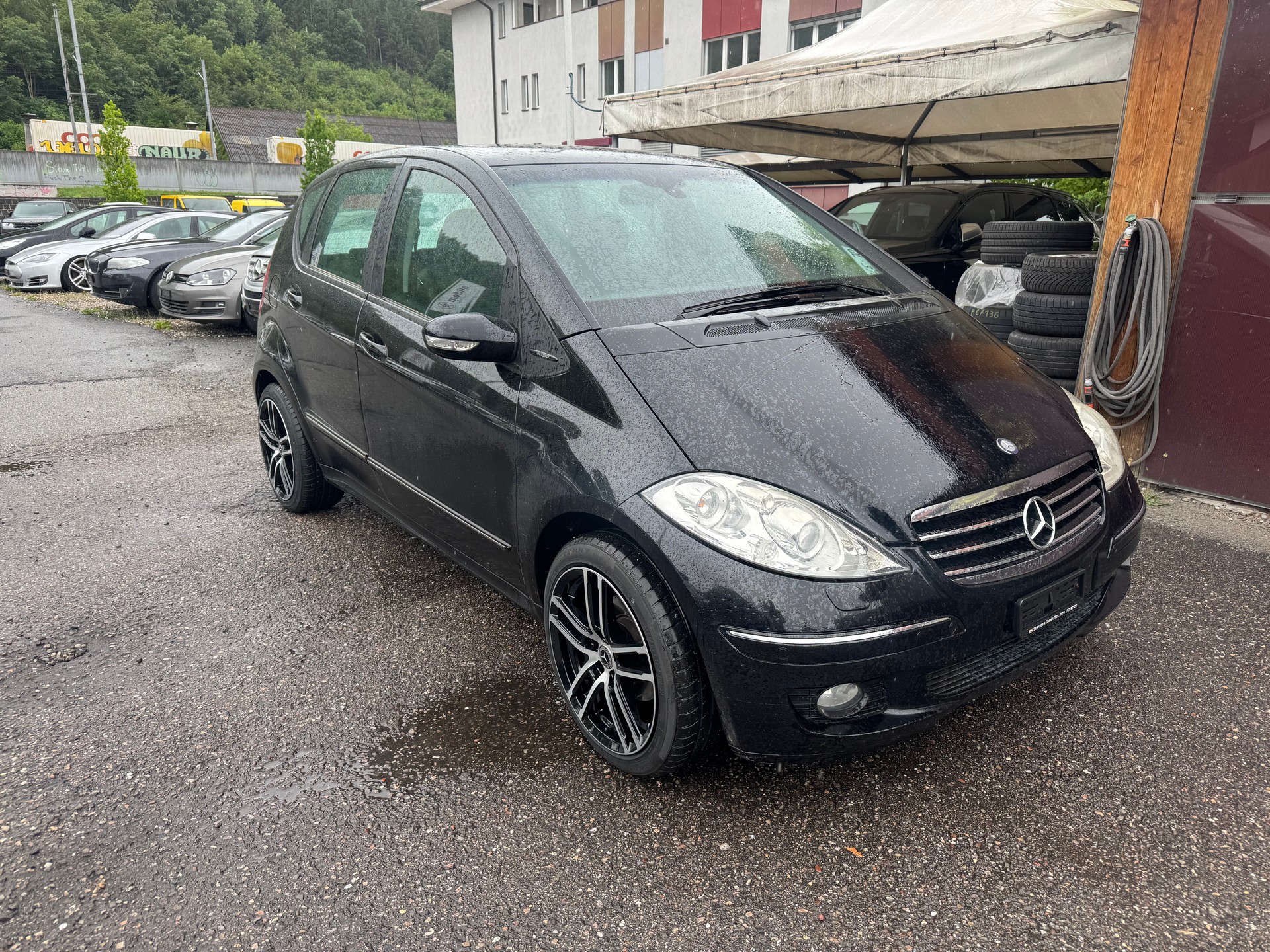 MERCEDES-BENZ A 200 Avantgarde-showroom-element-2