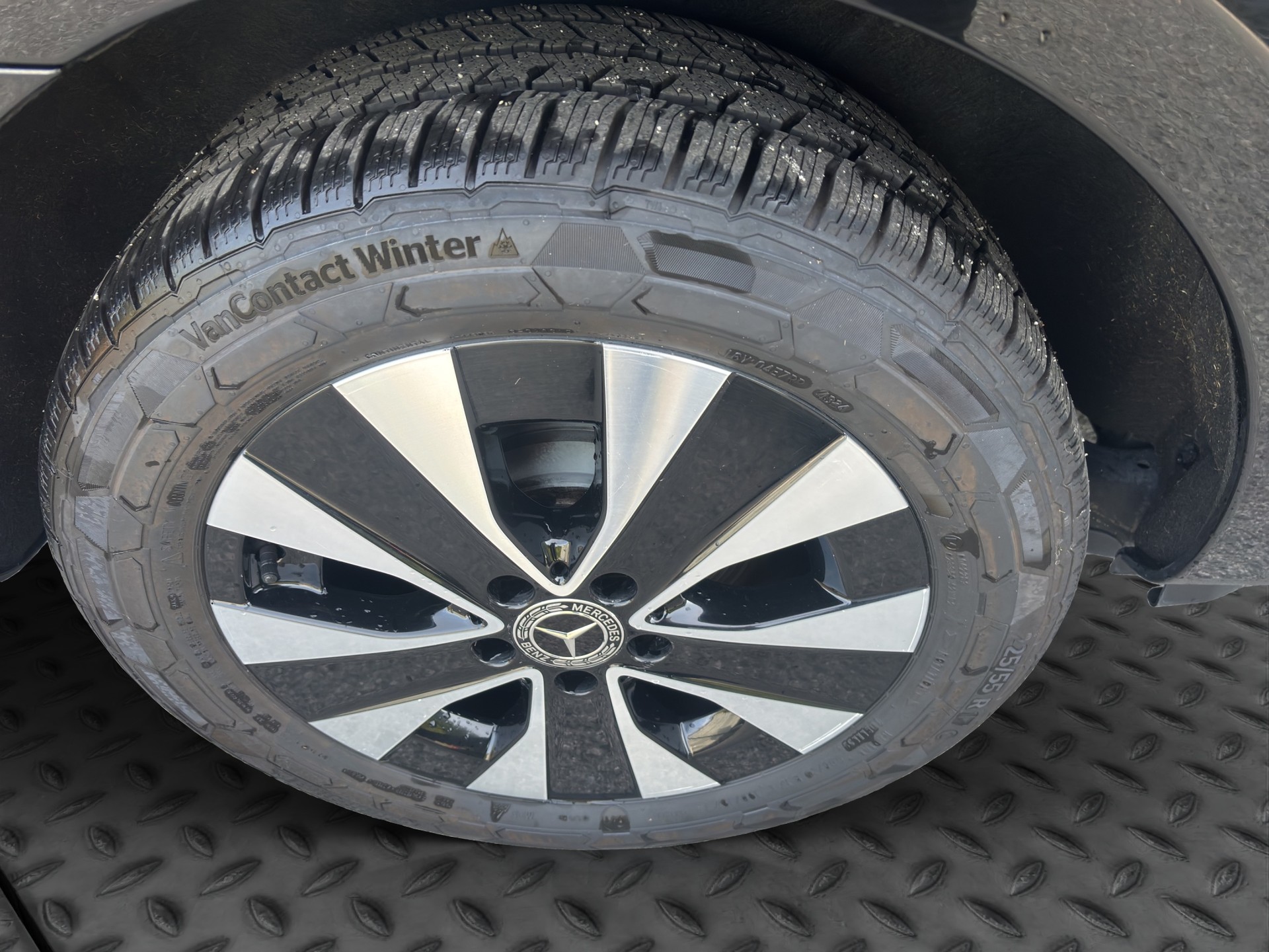 MERCEDES-BENZ Vito 119 CDI Extralang Select Tourer 4M 9G-Tronic-image-17