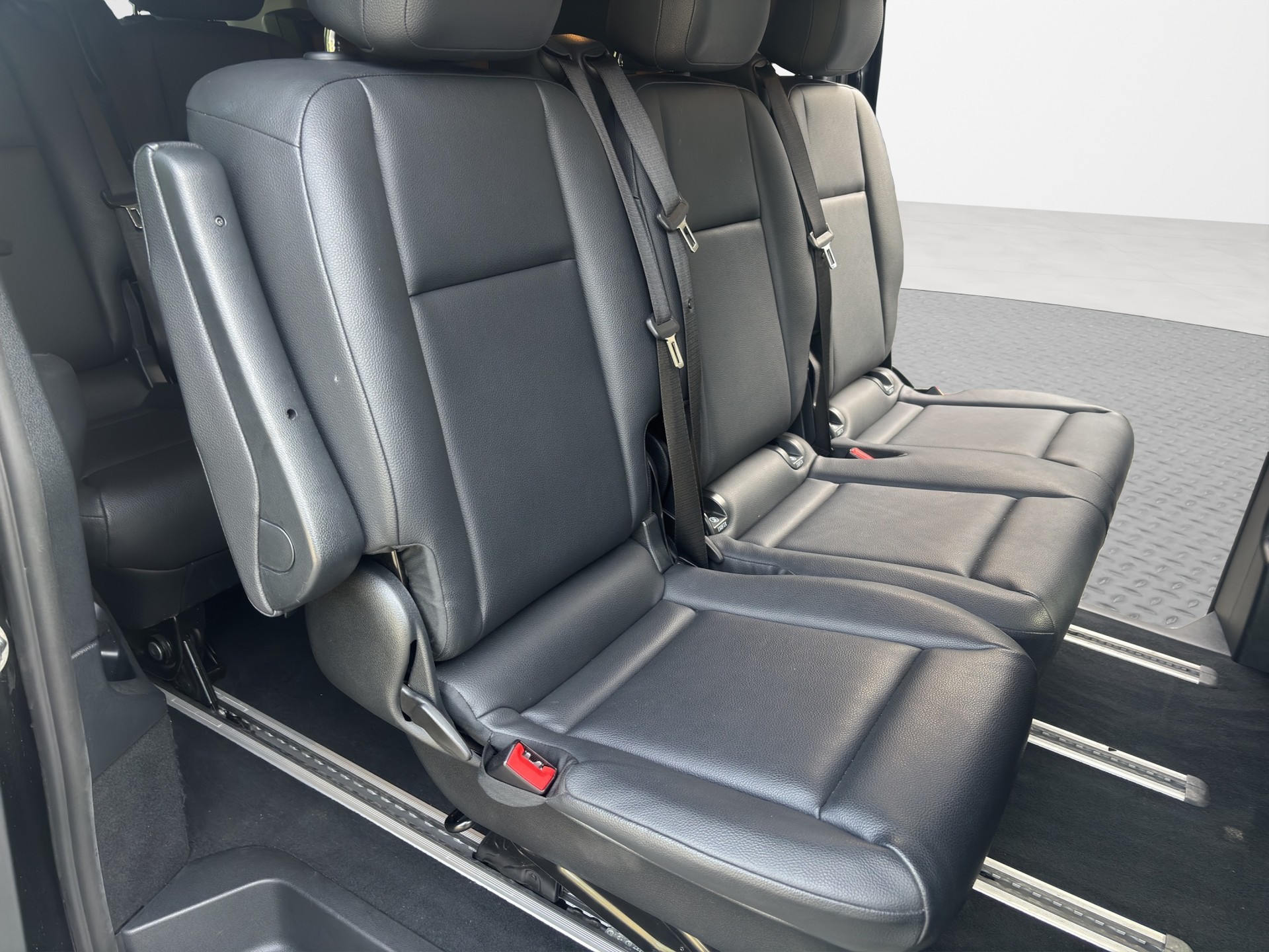 MERCEDES-BENZ Vito 119 CDI Extralang Select Tourer 4M 9G-Tronic-image-12