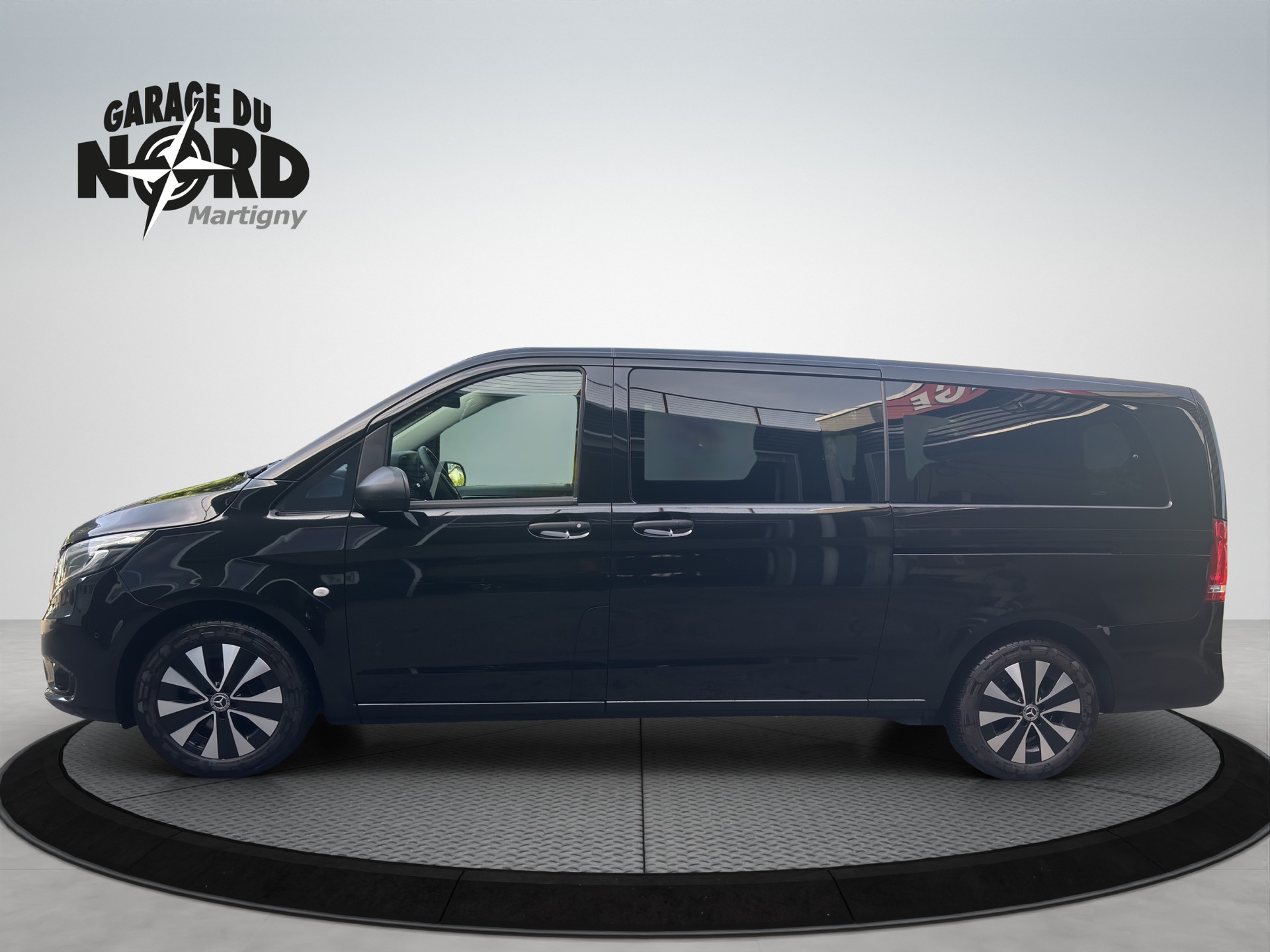 MERCEDES-BENZ Vito 119 CDI Extralang Select Tourer 4M 9G-Tronic-image-2