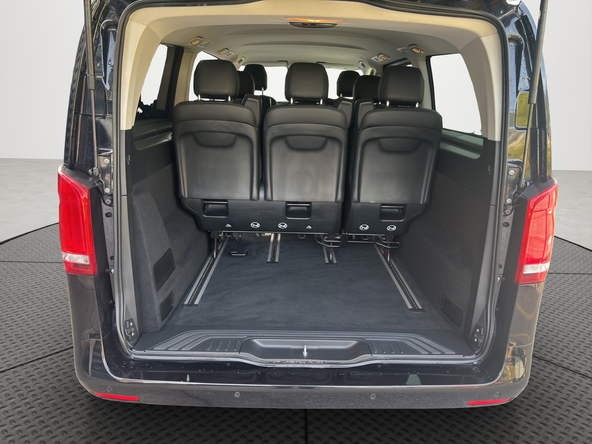 MERCEDES-BENZ Vito 119 CDI Extralang Select Tourer 4M 9G-Tronic-image-14