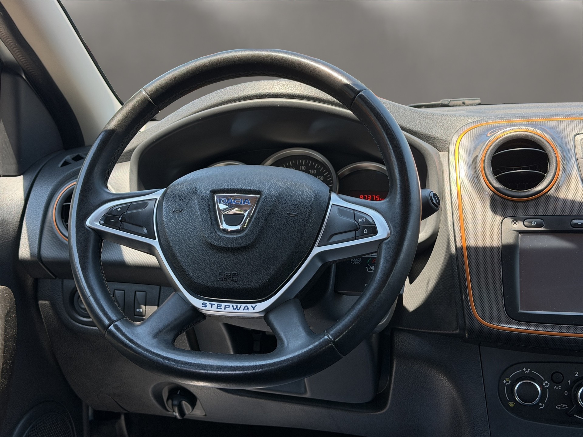 DACIA Sandero Tce 90 Stepway Unlimited Automatic-image-12