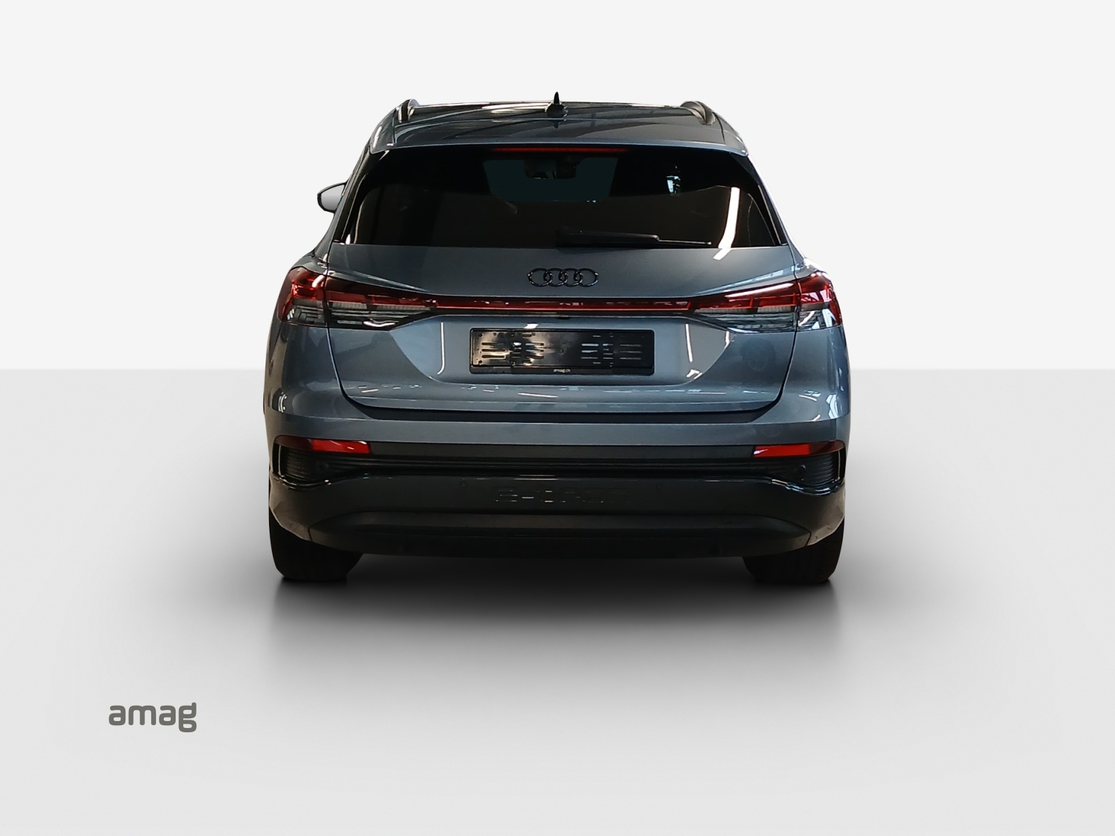 AUDI Q4 e-tron 50 quattro-image-4