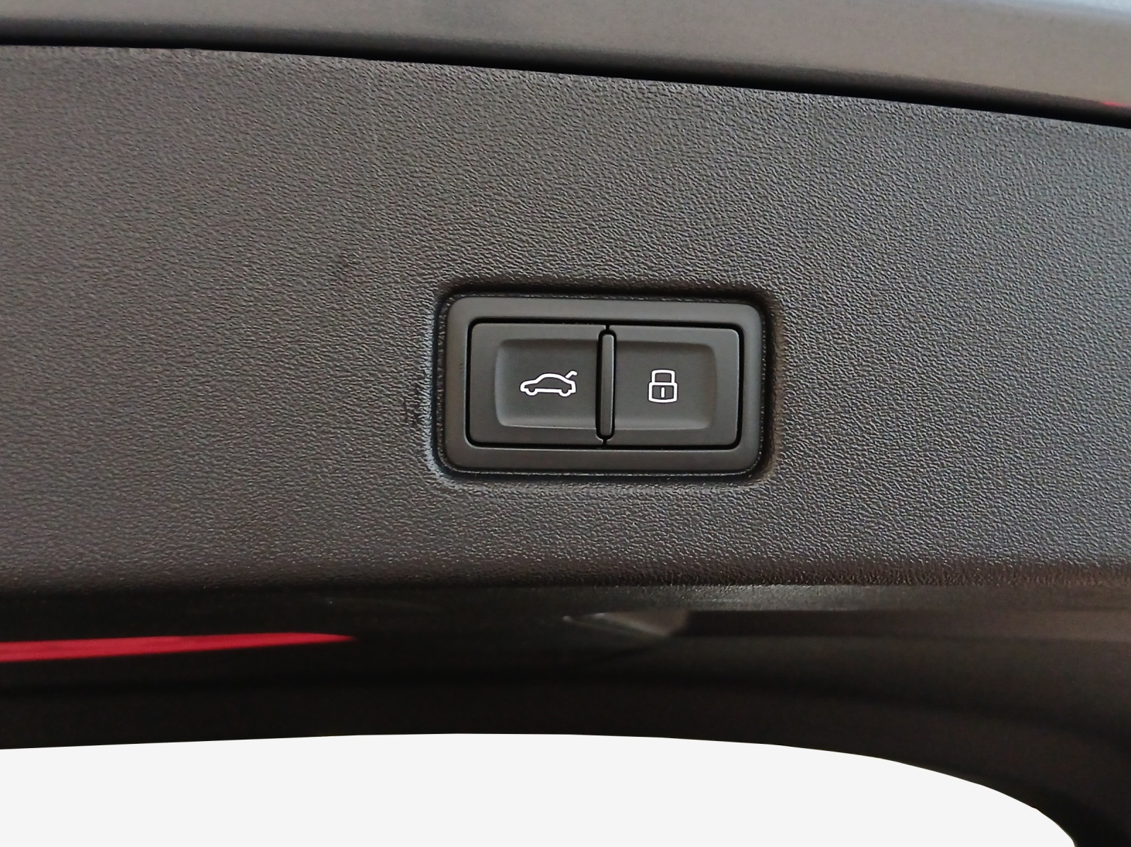 AUDI Q4 e-tron 50 quattro-image-14