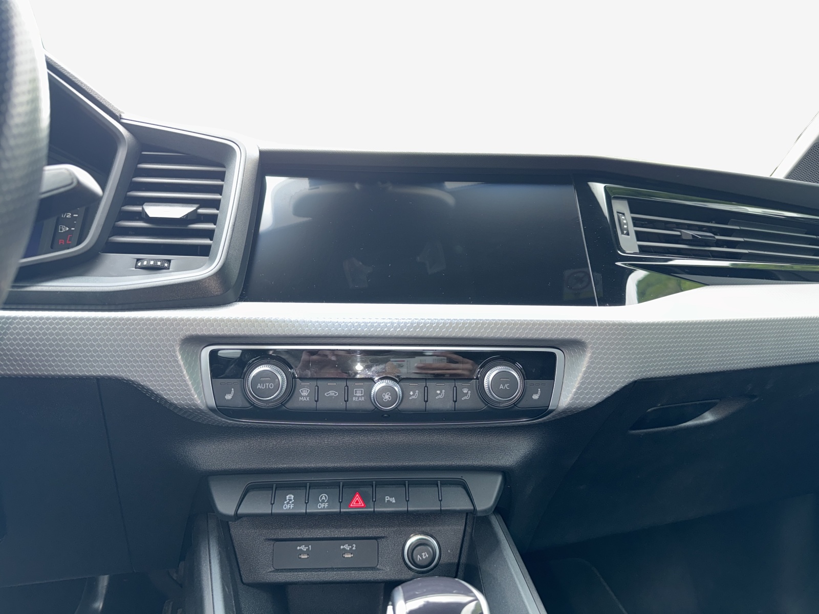 AUDI A1 Sportback 30 TFSI Attraction S-tronic-image-10