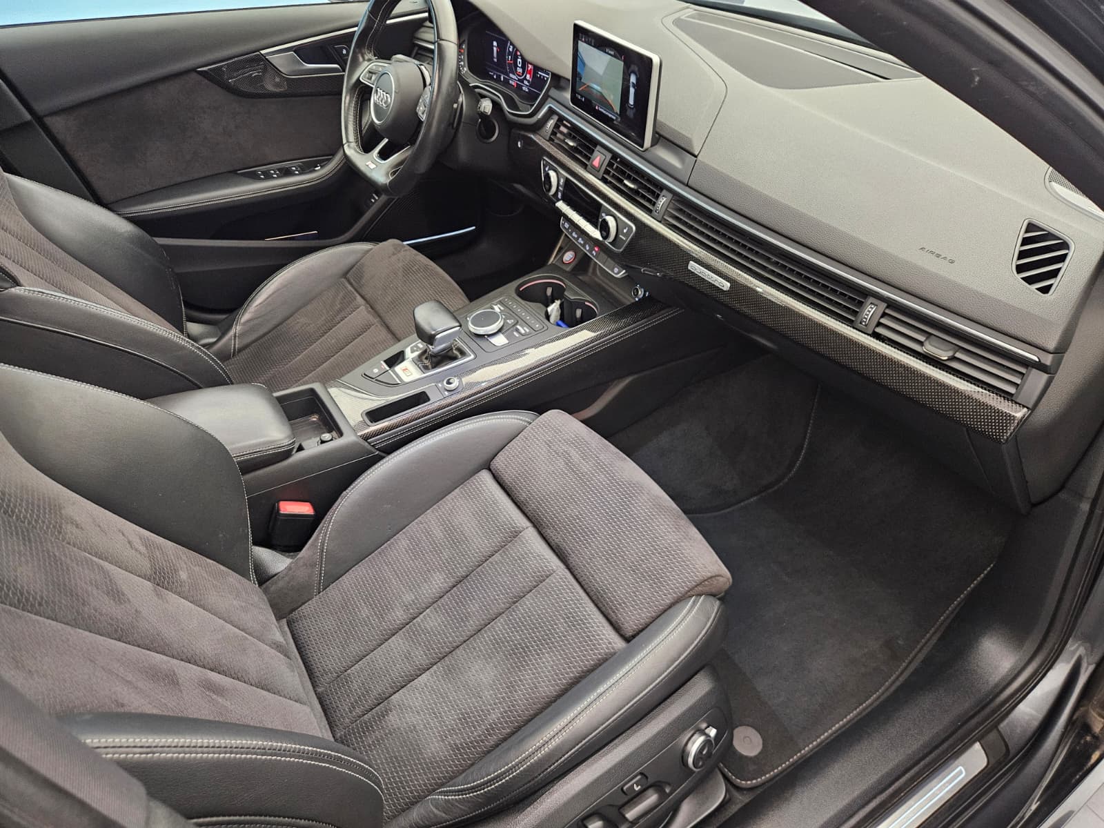 AUDI S4 Avant 3.0 TFSI quattro tiptronic-image-11