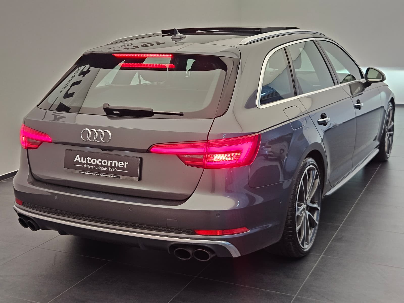 AUDI S4 Avant 3.0 TFSI quattro tiptronic-image-6
