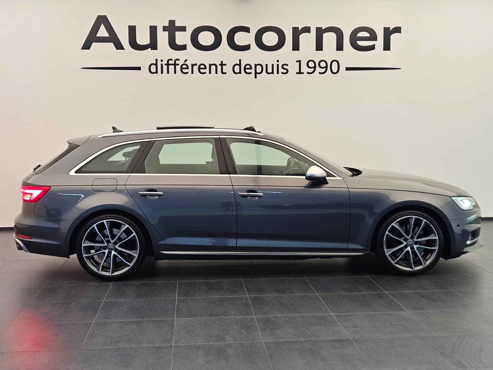 AUDI S4 Avant 3.0 TFSI quattro tiptronic-image-5