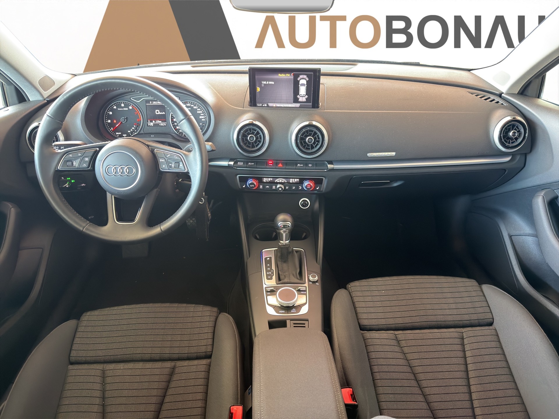 AUDI A3 Sportback 2.0 40 TFSI Sport qu. S-Tronic-image-11