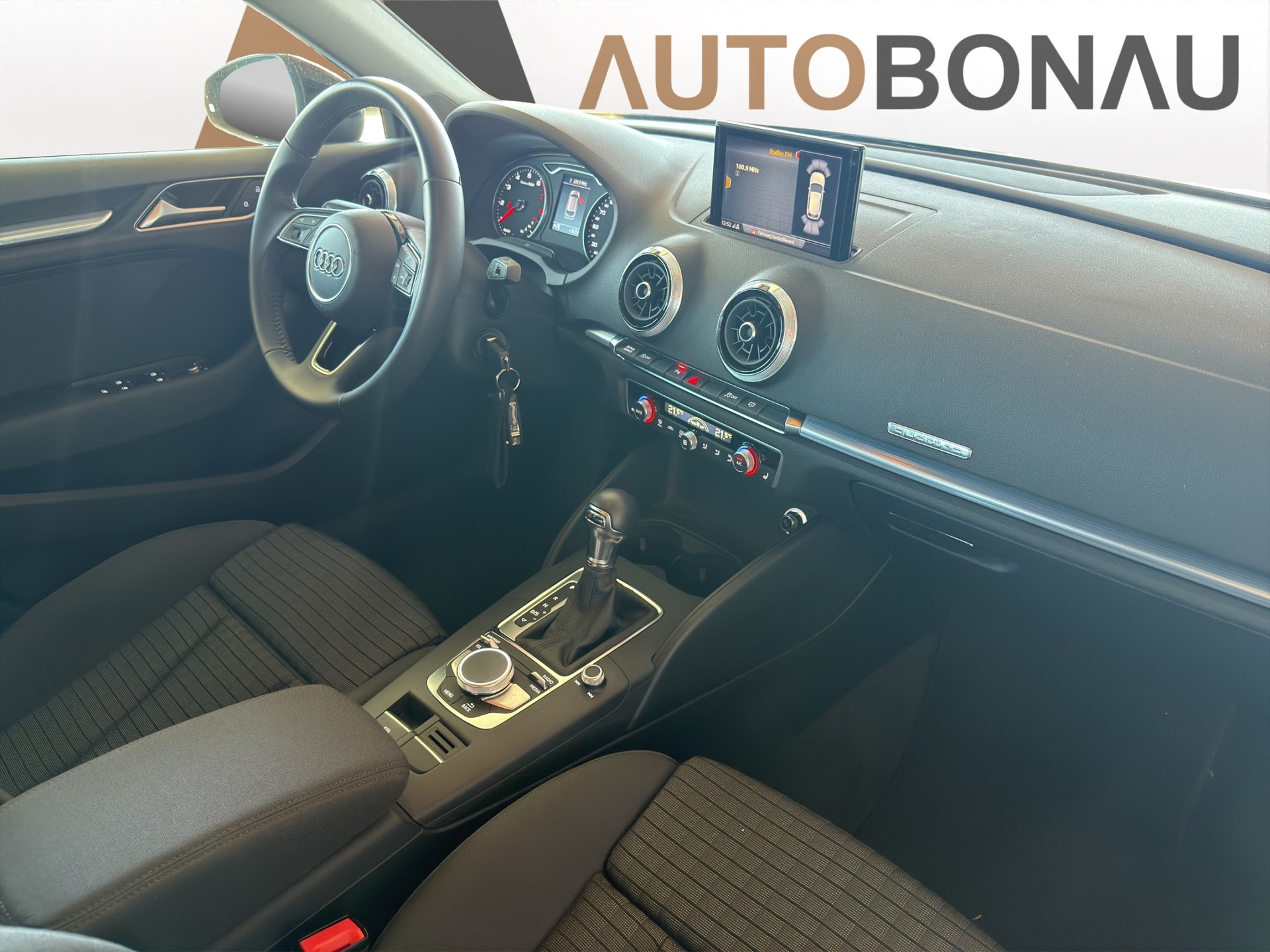 AUDI A3 Sportback 2.0 40 TFSI Sport qu. S-Tronic-image-12