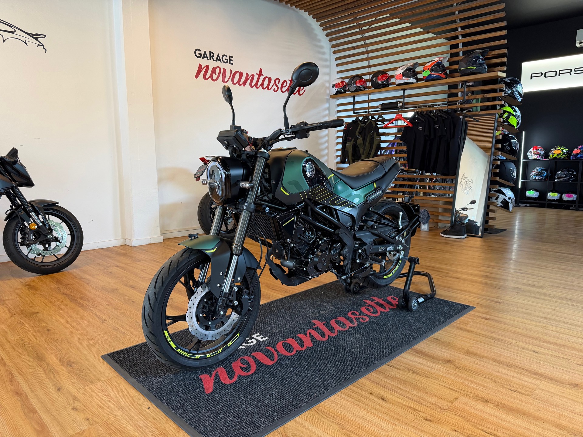 BENELLI Leoncino 125