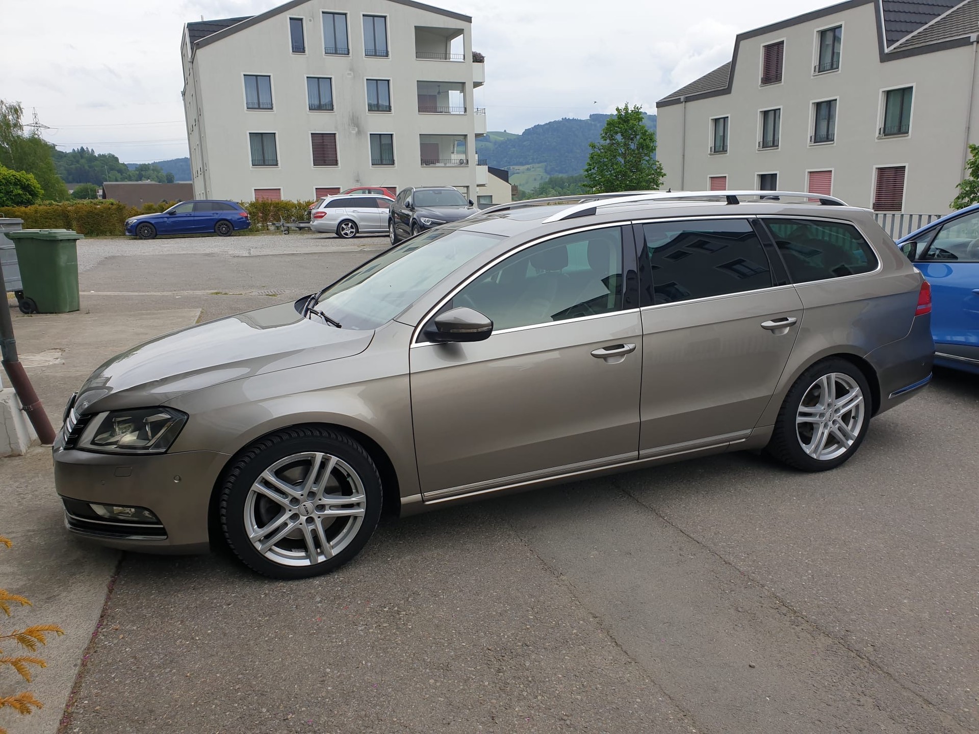 VW Passat Variant 2.0 TDI BMT Highline 4MDSG-image-2