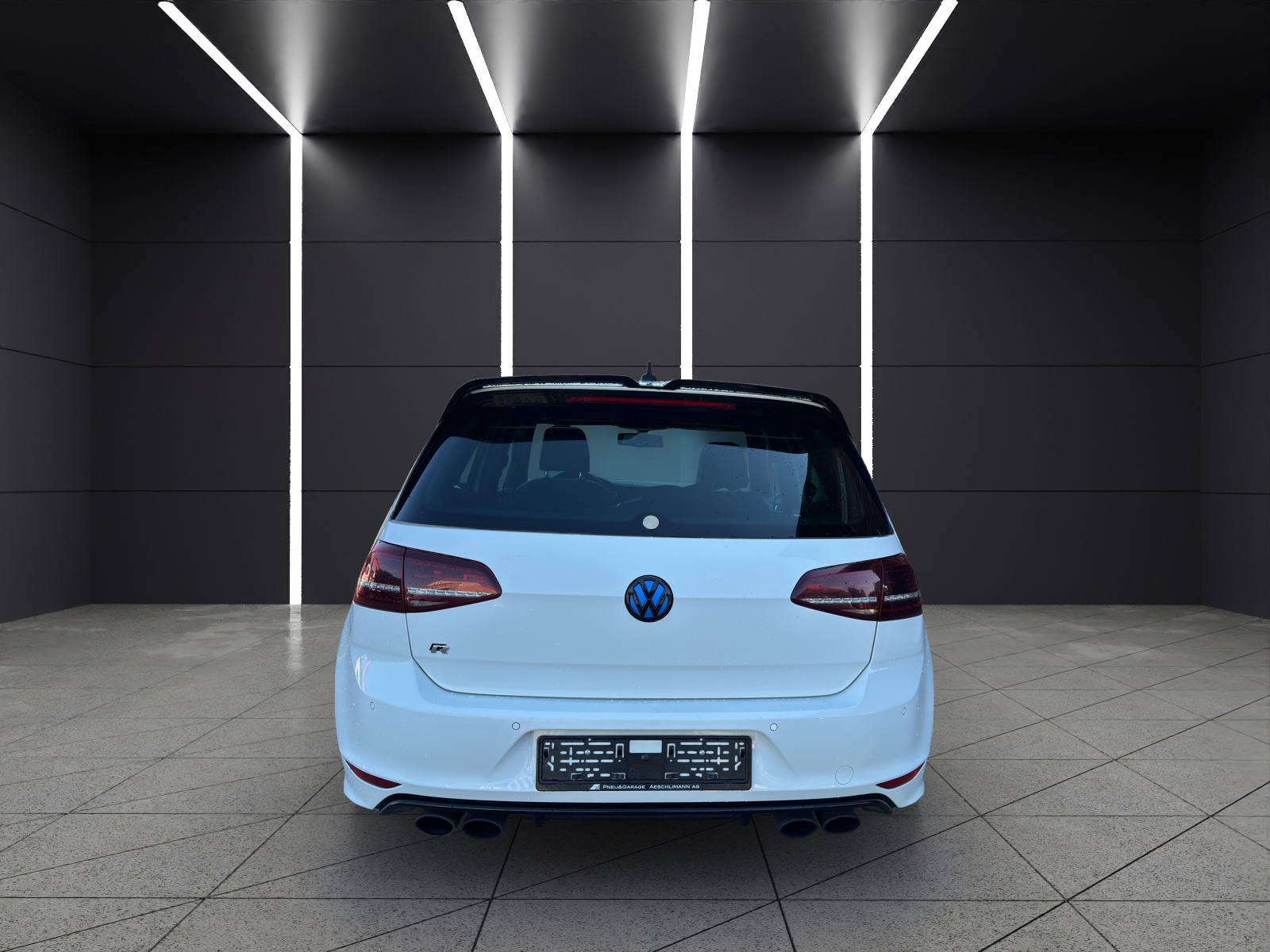 VW Golf 2.0 TSI R 4Motion DSG-image-7