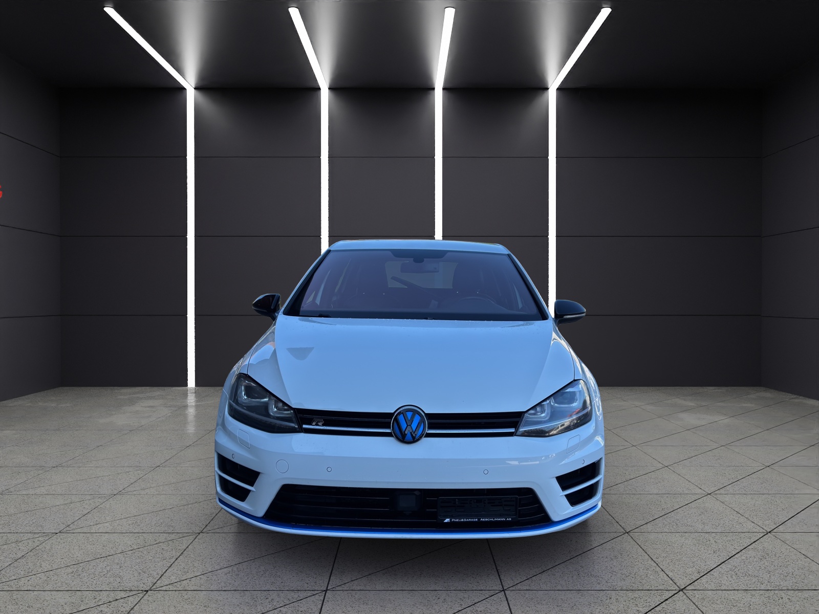 VW Golf 2.0 TSI R 4Motion DSG-image-1