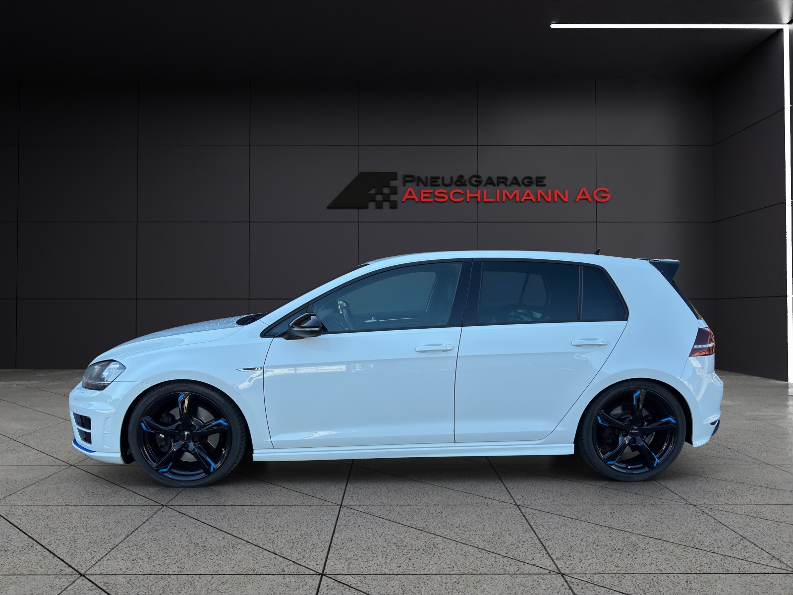 VW Golf 2.0 TSI R 4Motion DSG-image-3