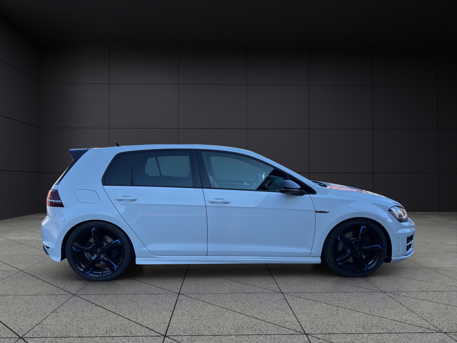 VW Golf 2.0 TSI R 4Motion DSG-image-9