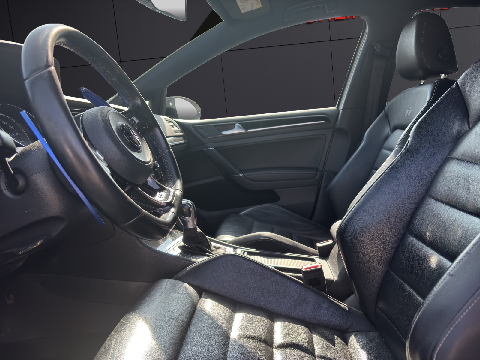 VW Golf 2.0 TSI R 4Motion DSG-image-13