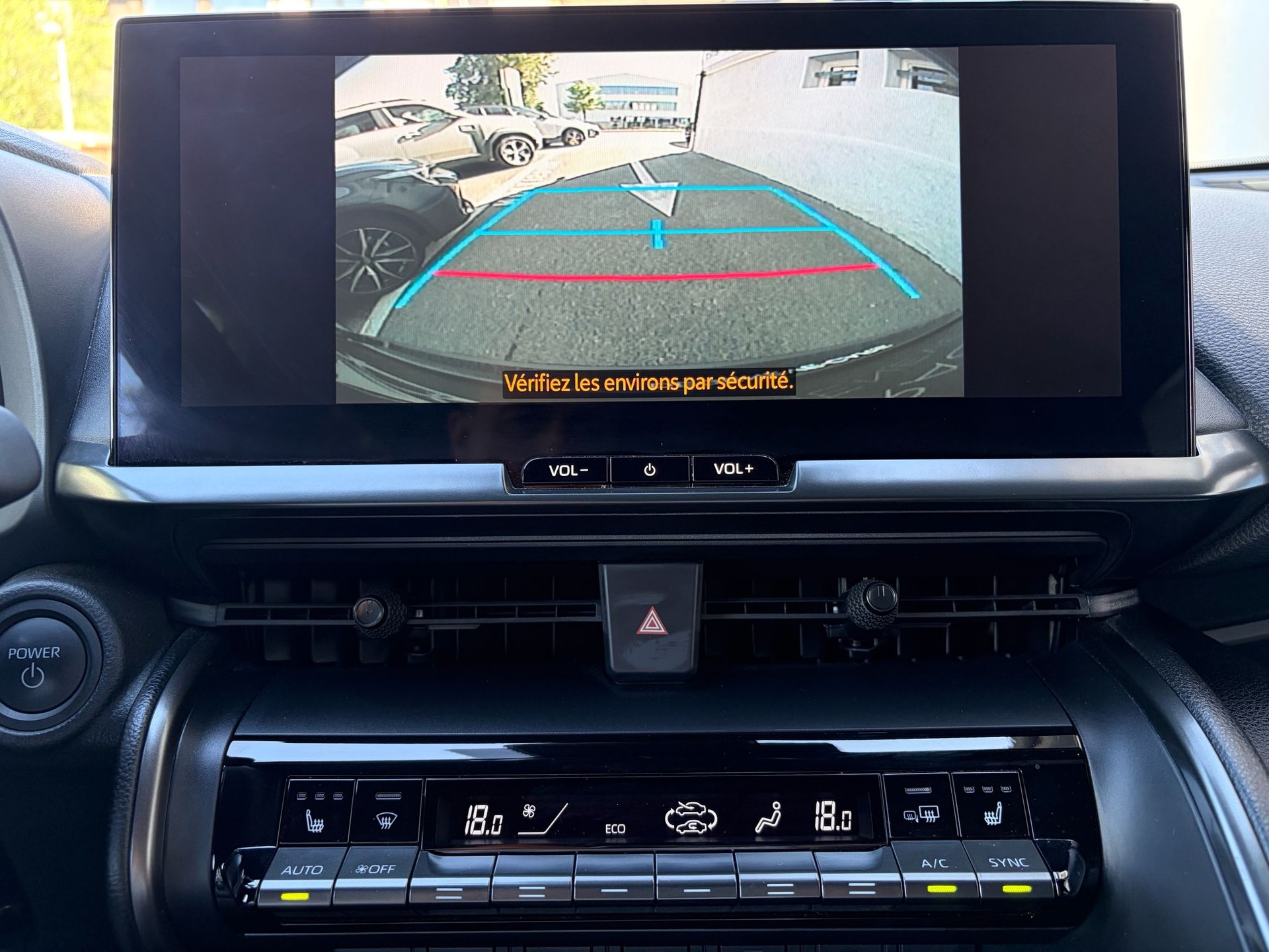 TOYOTA C-HR 2.0 HSD CVT Trend 2WD-image-18