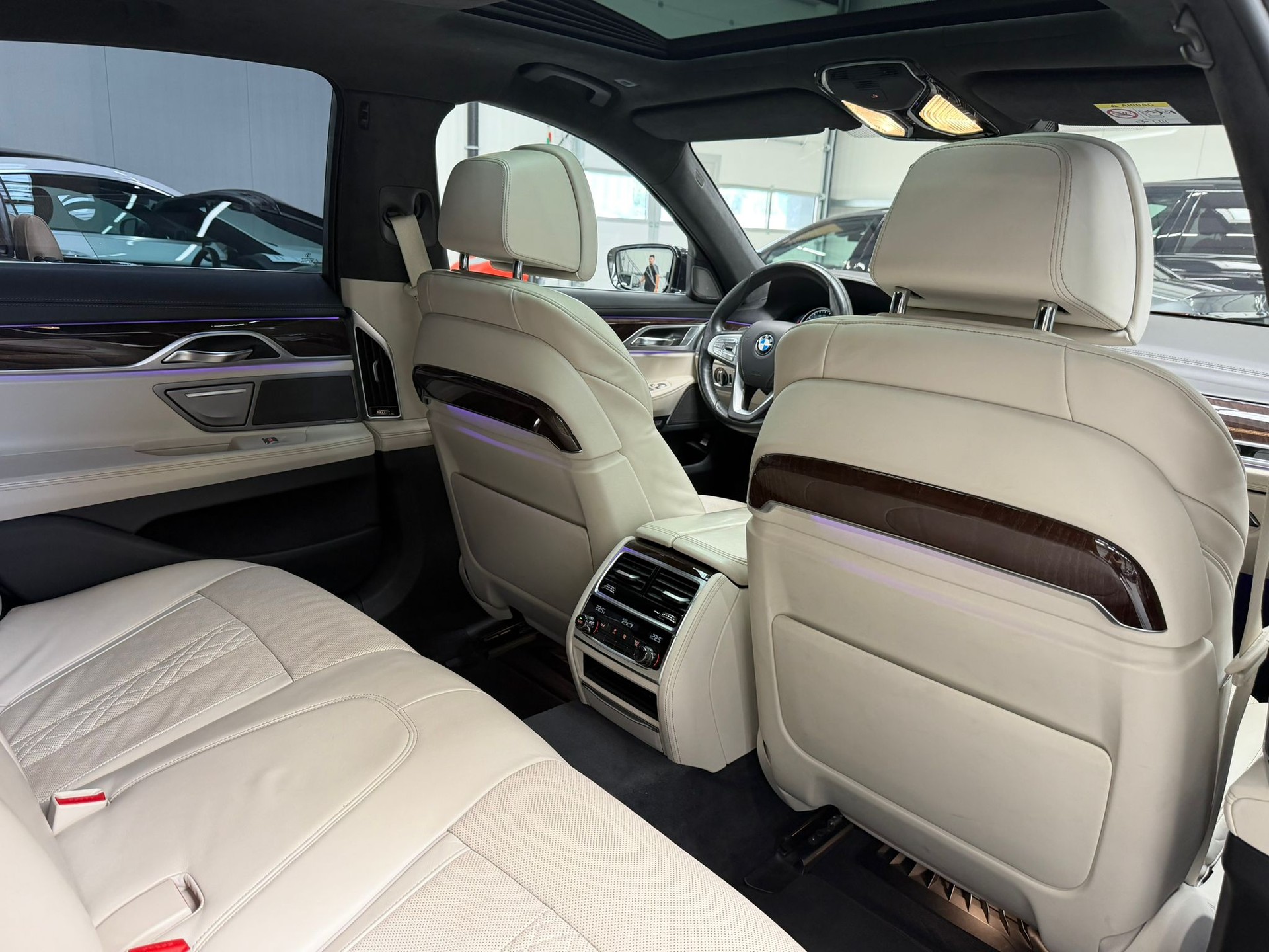 BMW 730d xDrive Steptronic-image-25