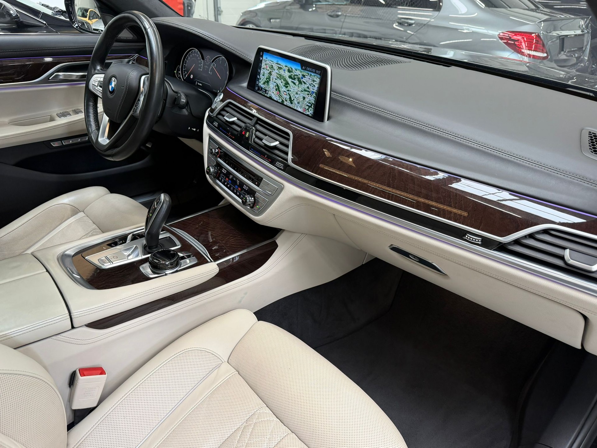 BMW 730d xDrive Steptronic-image-26
