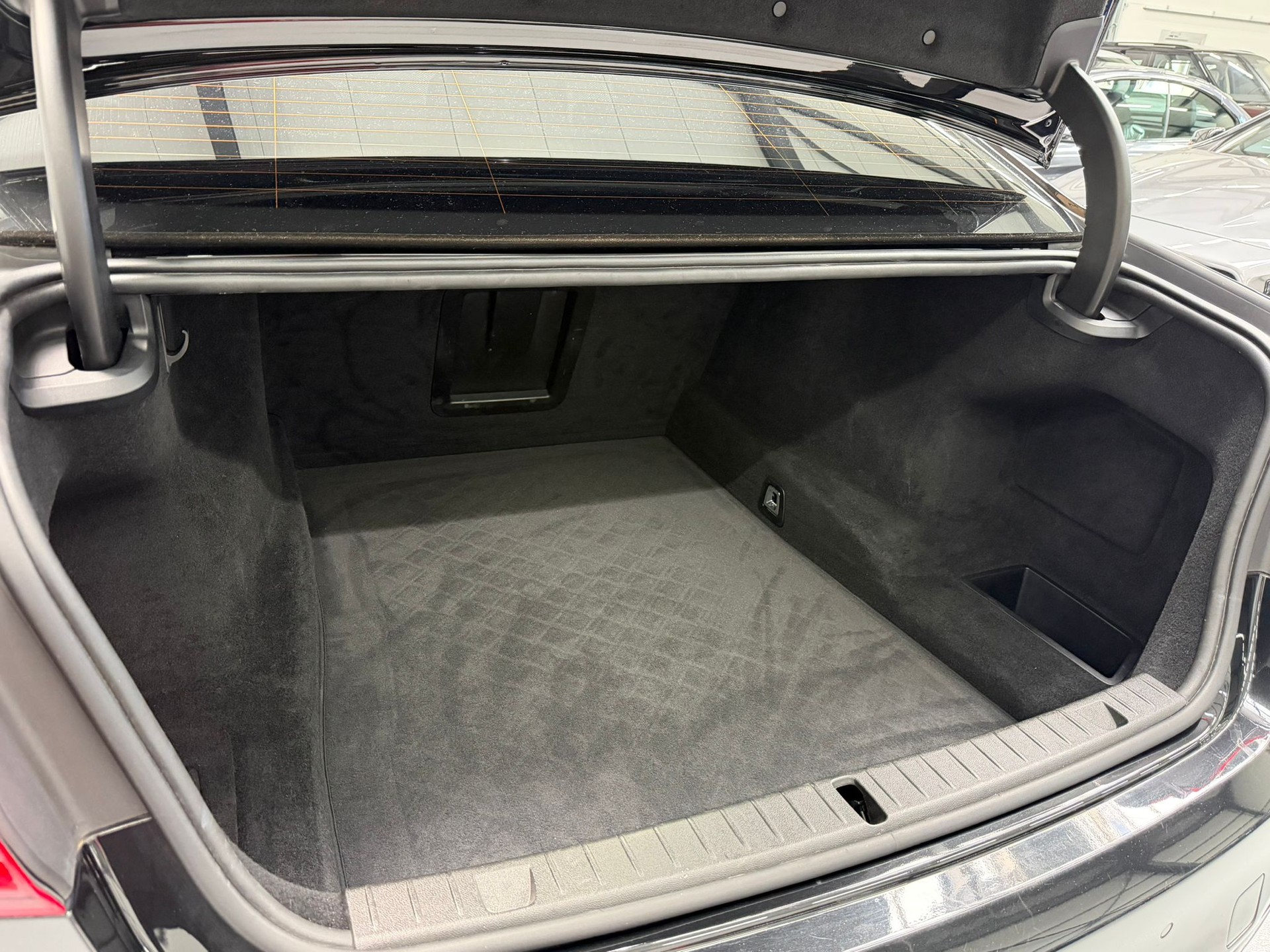 BMW 730d xDrive Steptronic-image-24