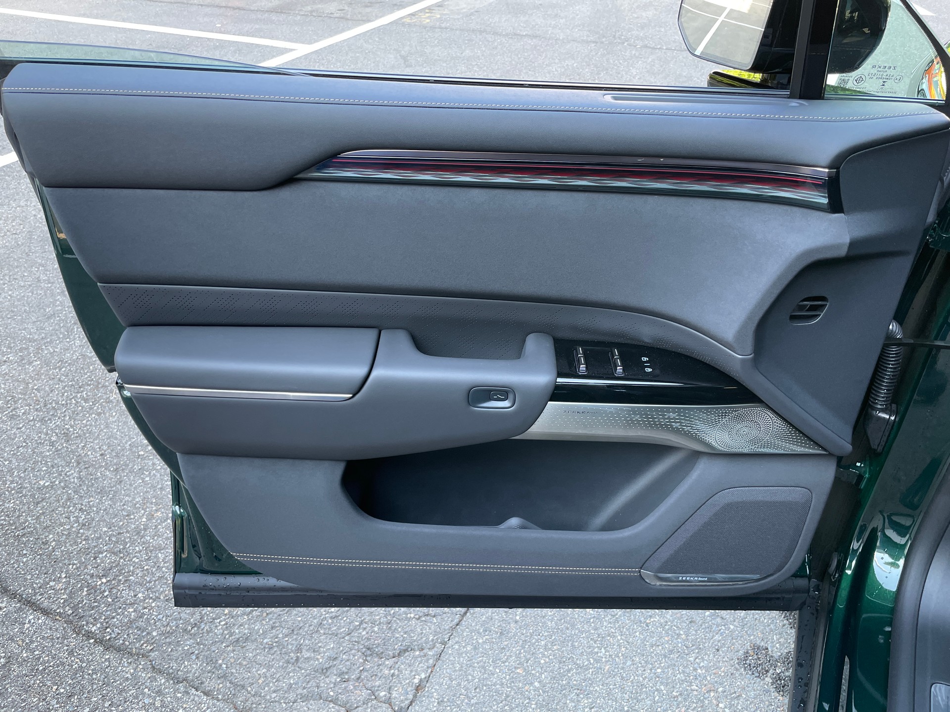 ZEEKR ZEEKR 7X Privilege AWD mit Comfort inkl. Cockpit Paket mit AHK-image-11