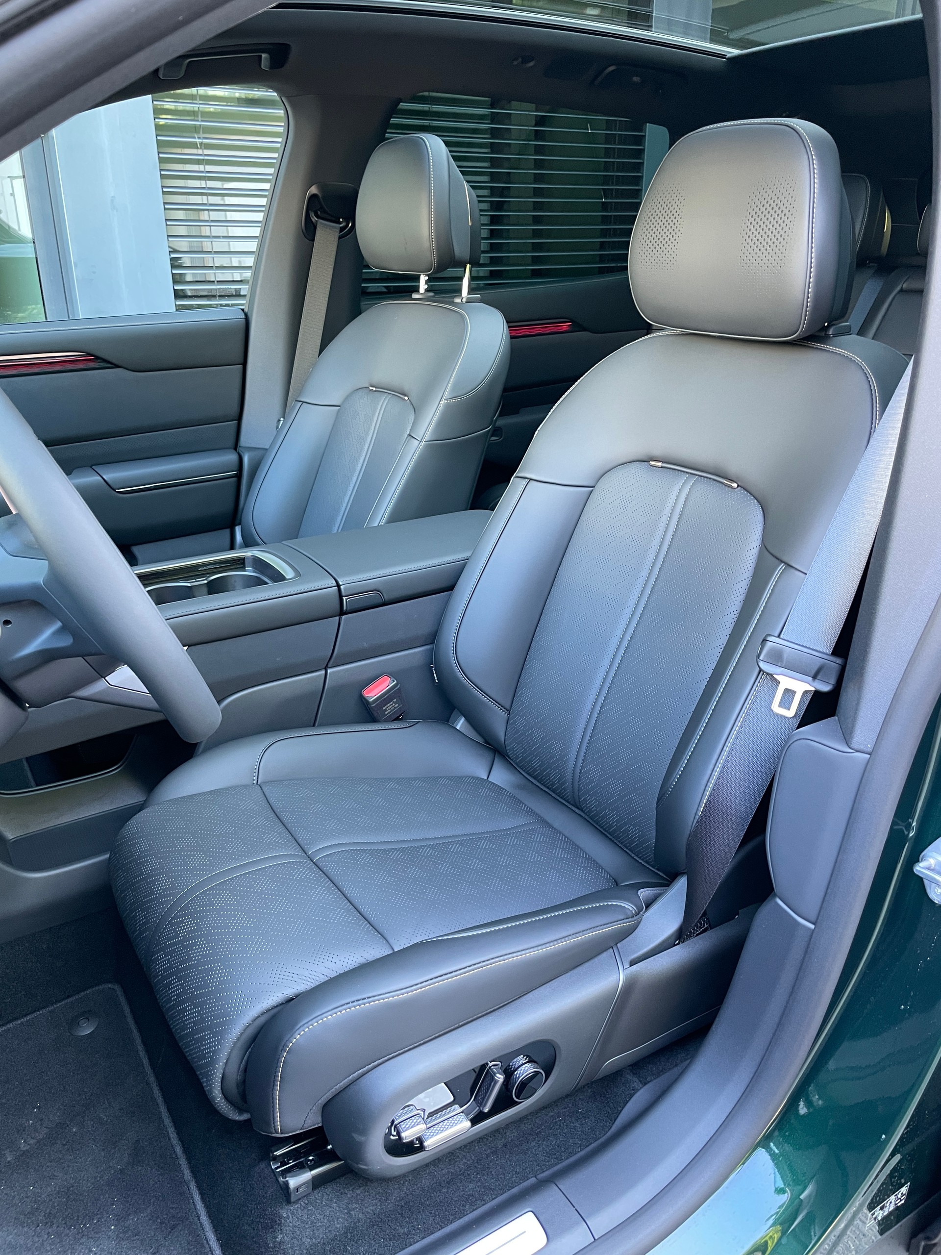 ZEEKR ZEEKR 7X Privilege AWD mit Comfort inkl. Cockpit Paket mit AHK-image-14