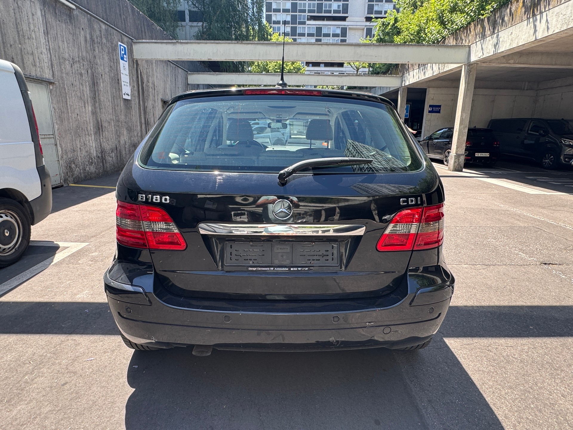 MERCEDES-BENZ B 180 CDI-image-5
