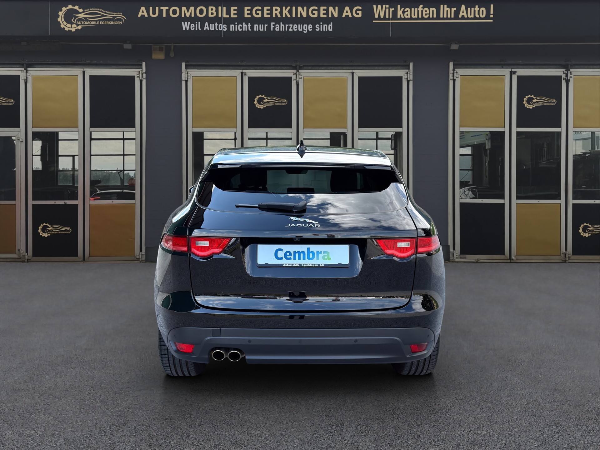 JAGUAR F-Pace 2.0 D 180 Prestige AWD-image-5
