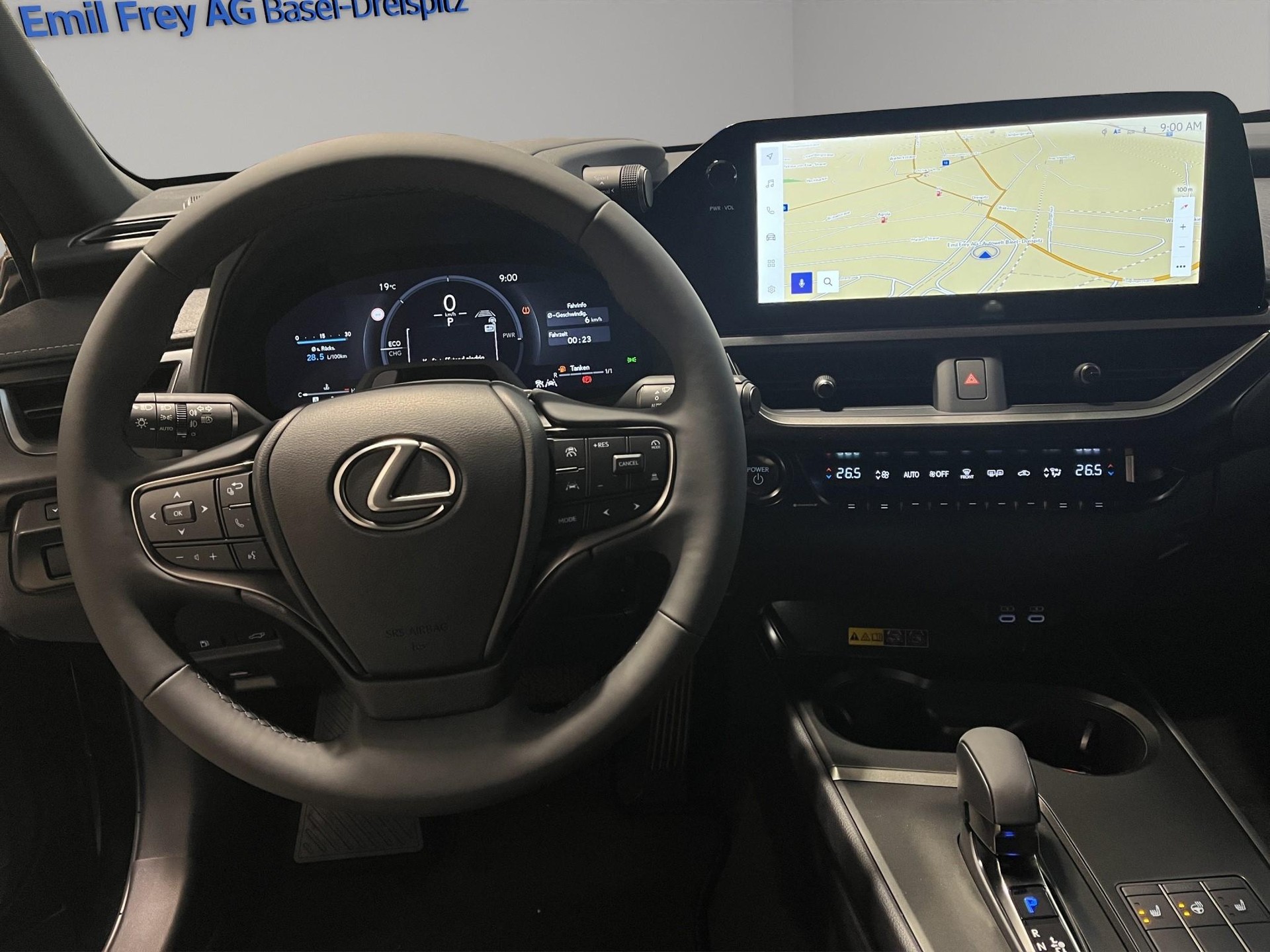 LEXUS UX 300h F-Line-image-4