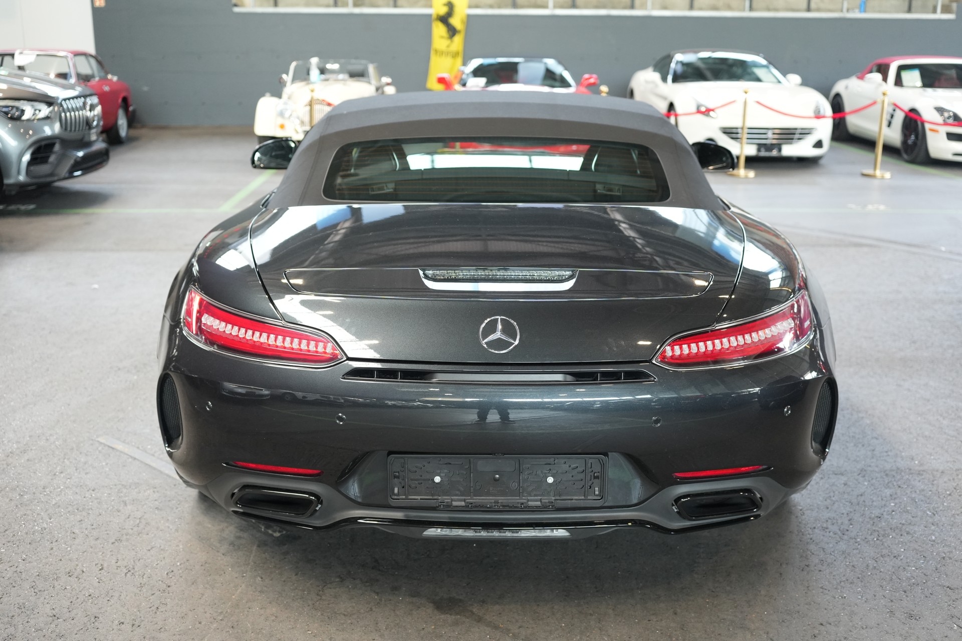 MERCEDES-BENZ AMG GT C Roadster Speedshift DCT-image-2
