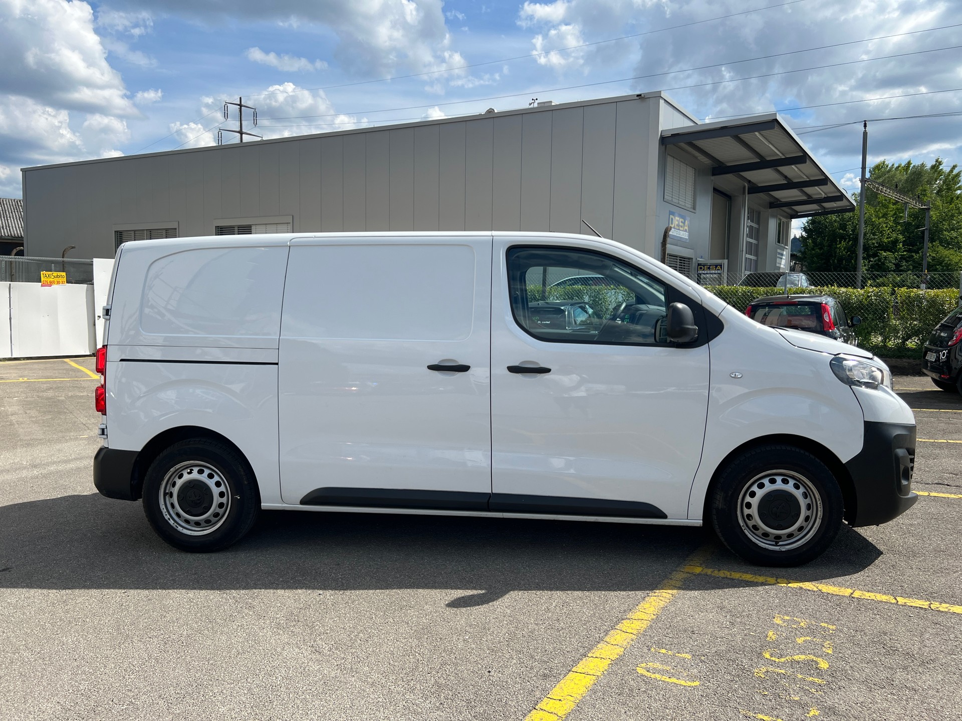 PEUGEOT Expert 1.5 BlueHDi 120 S&S Standard-image-3
