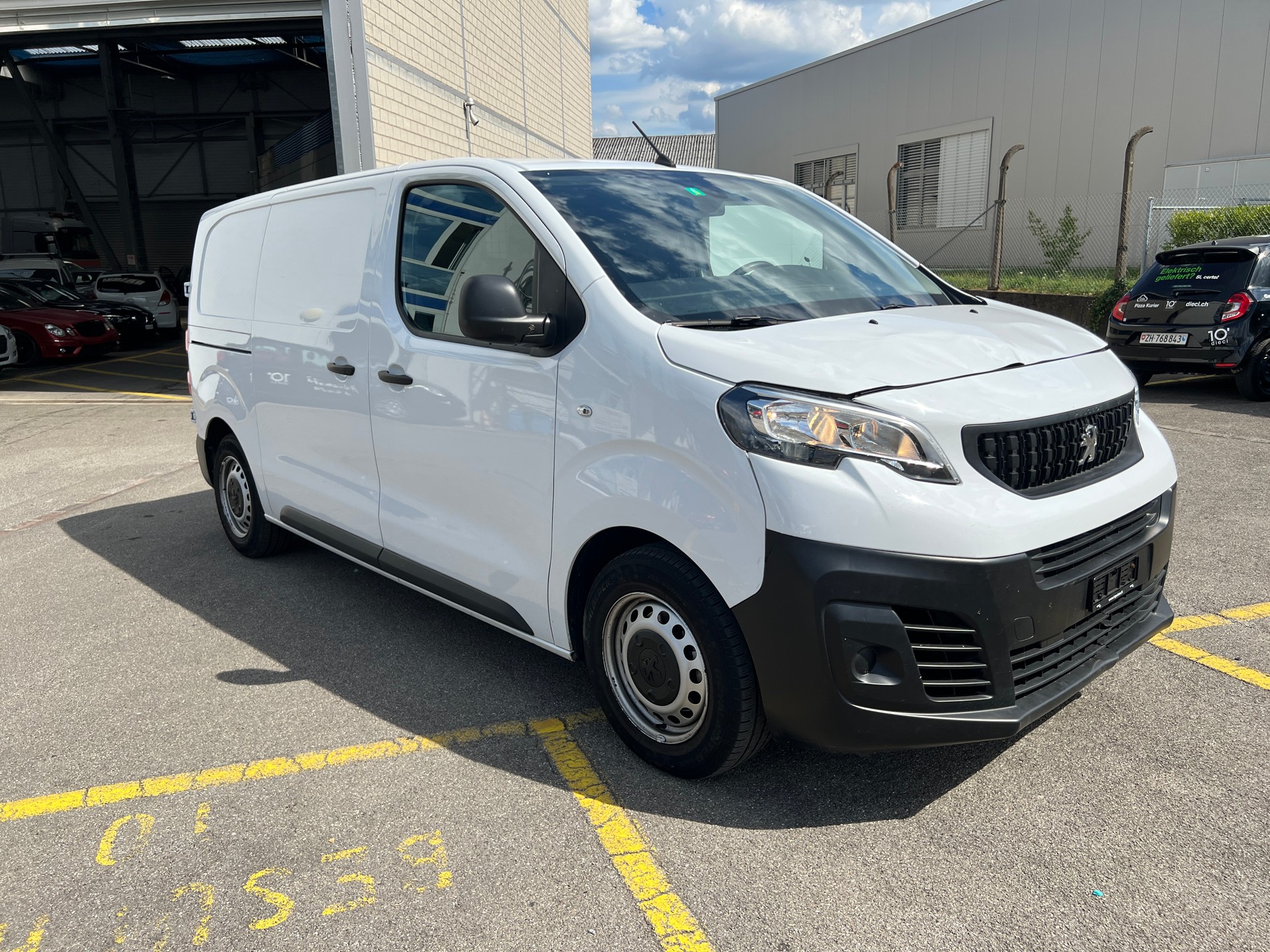 PEUGEOT Expert 1.5 BlueHDi 120 S&S Standard-image-2