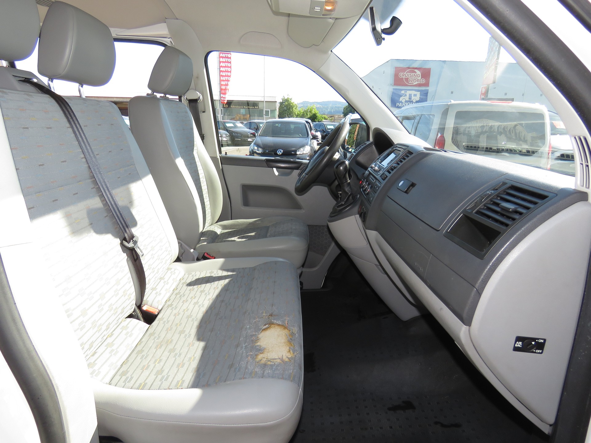VW T5 2.0 TDI BMT DSG 9-Plätzer (Automat, AHK 2.5 t)-image-10