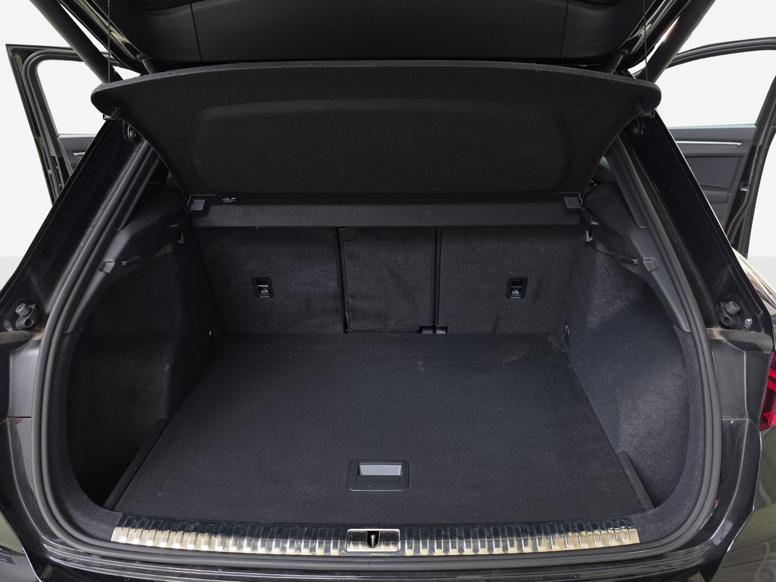 AUDI Q3 35 TFSI S line Attraction S-tronic-image-12