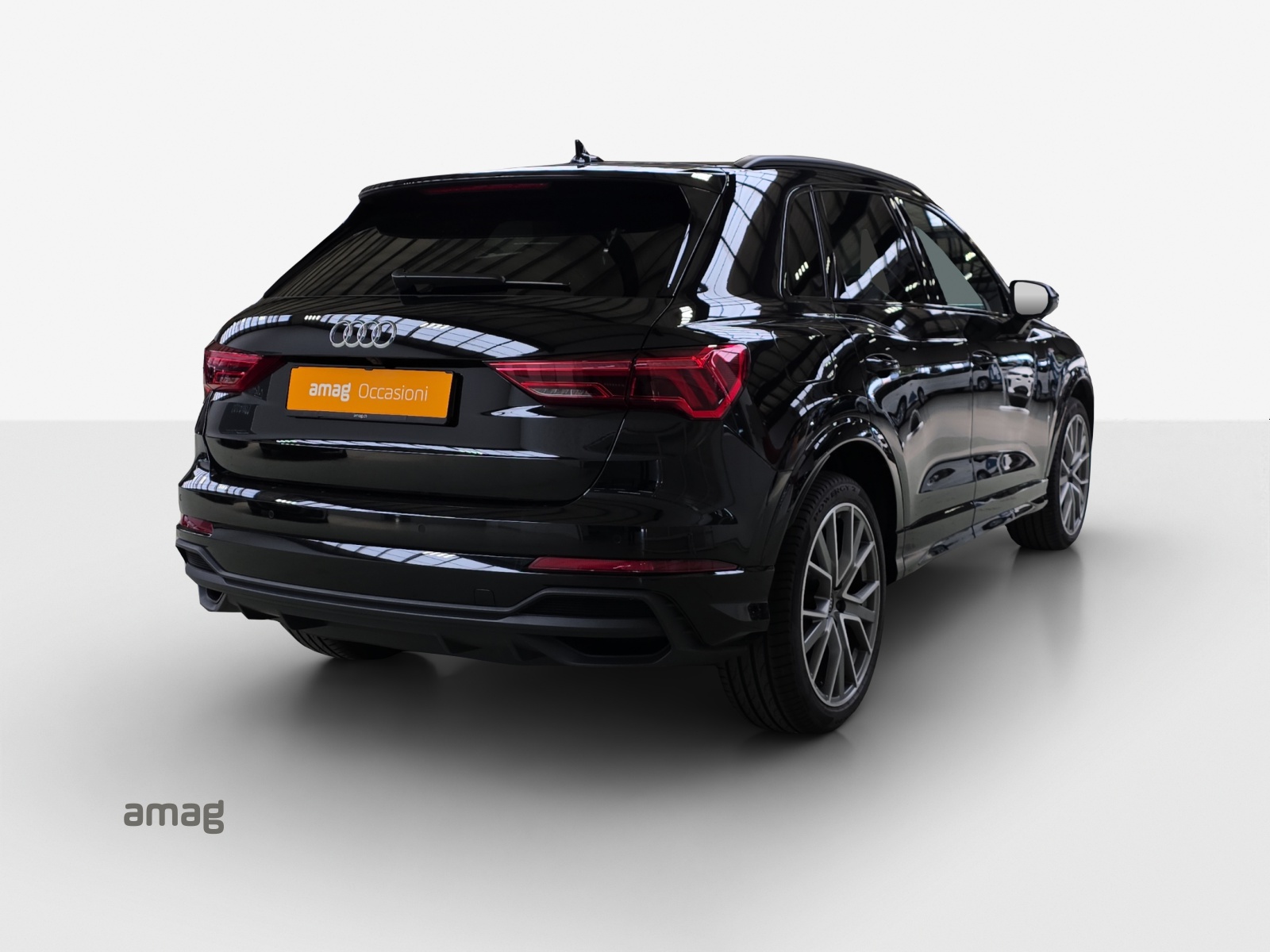 AUDI Q3 35 TFSI S line Attraction S-tronic-image-4