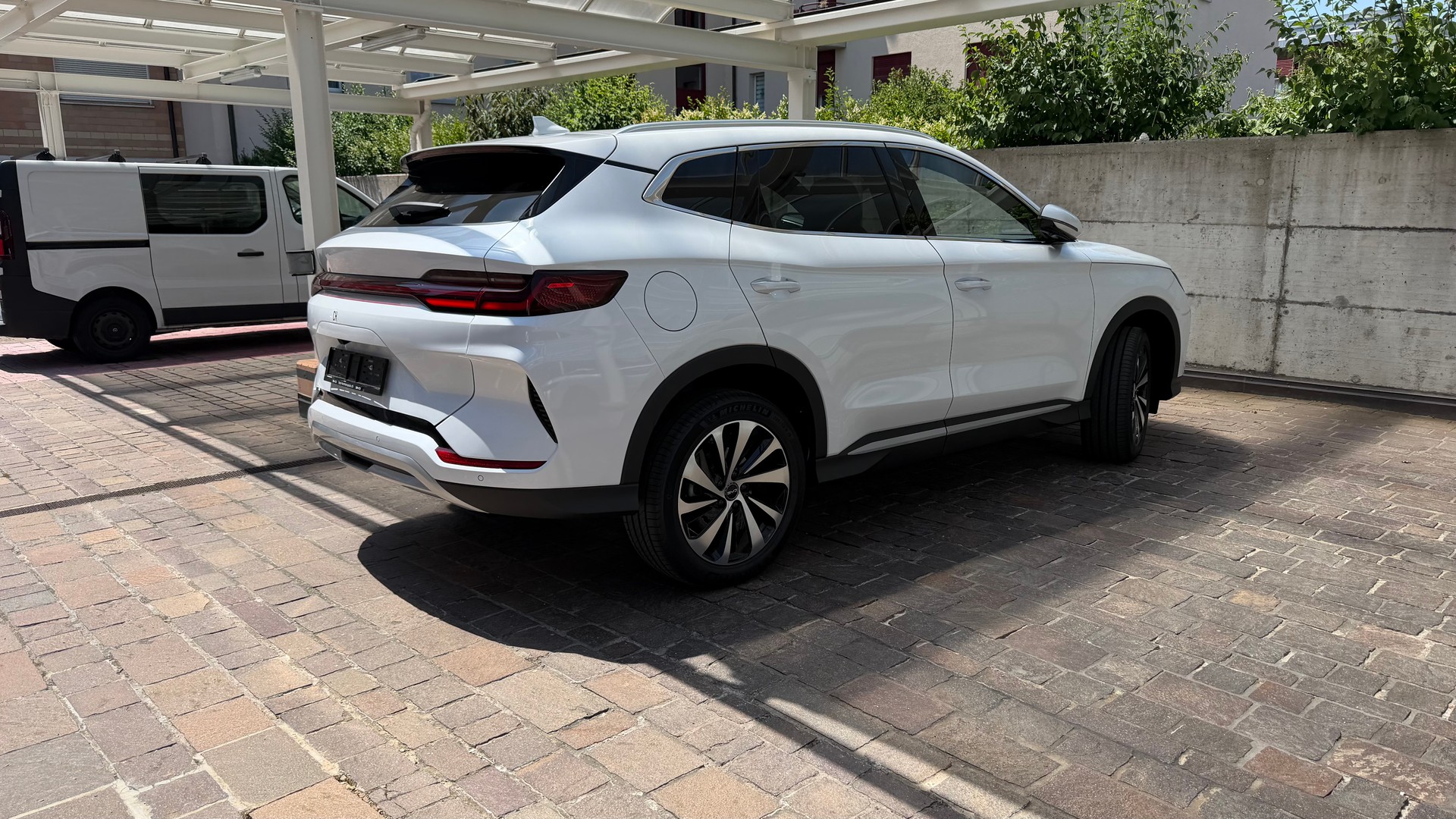 BYD Design AWD-image-1