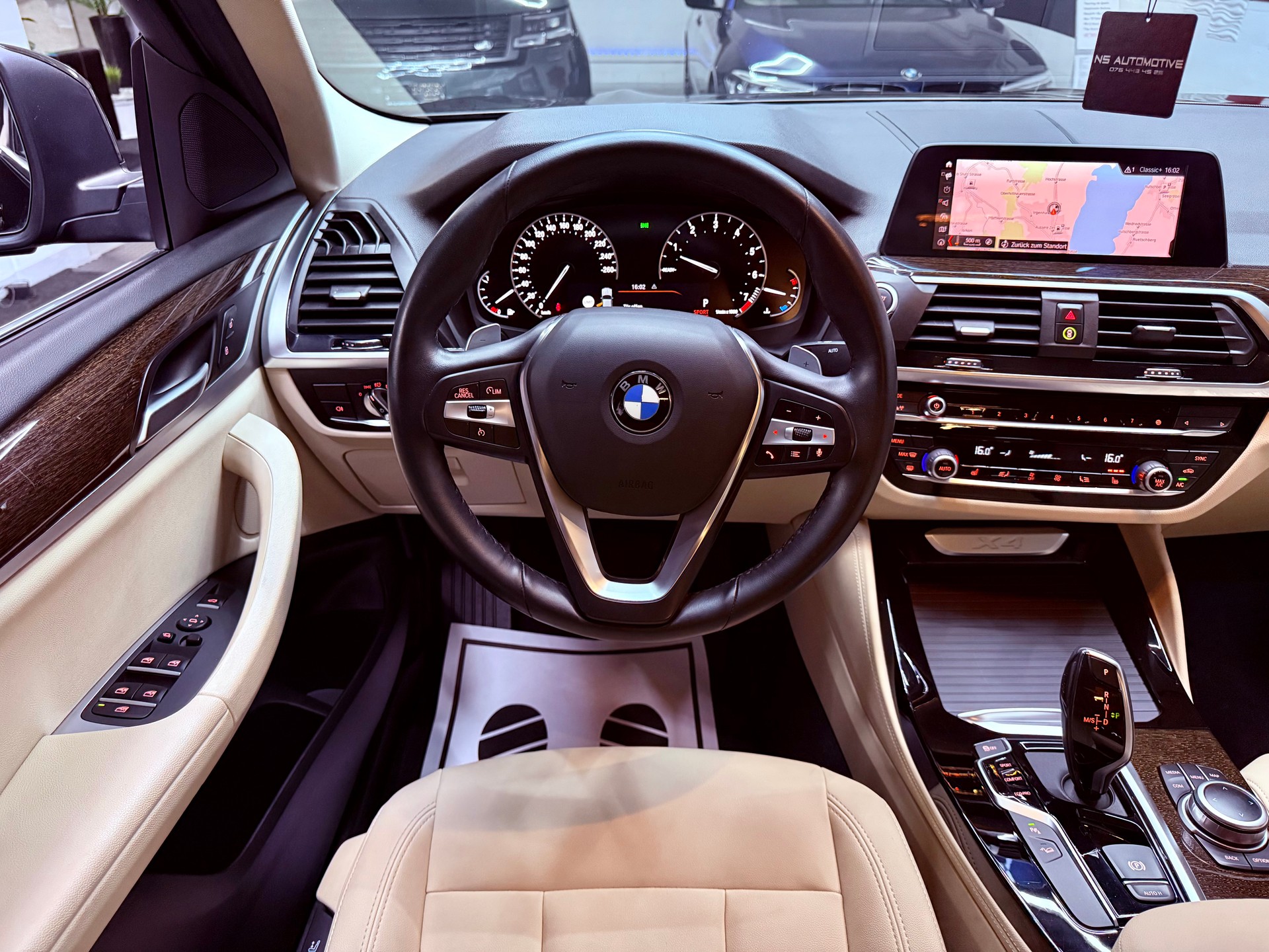 BMW X4 xDrive 30i Steptronic-image-10