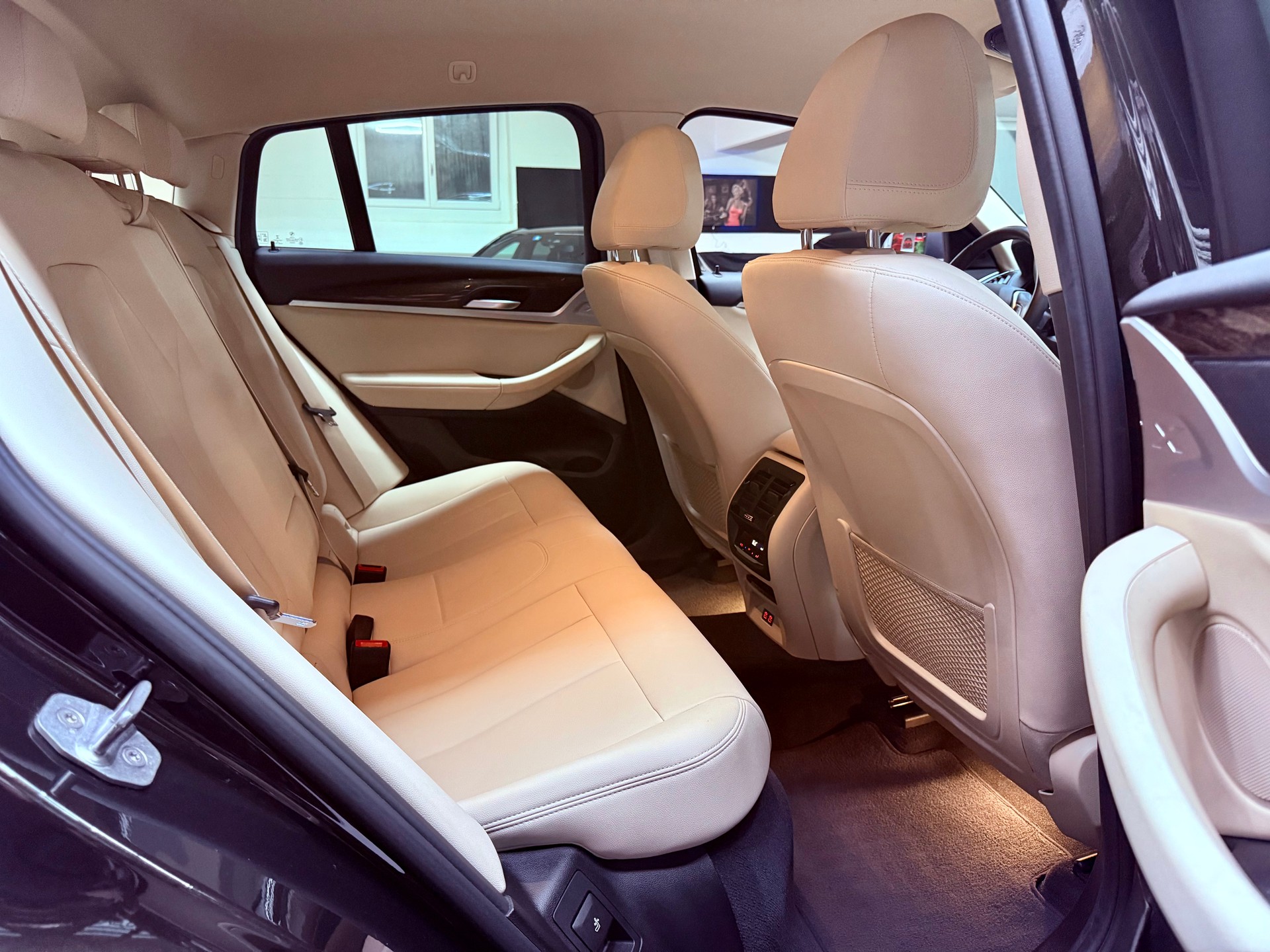 BMW X4 xDrive 30i Steptronic-image-25