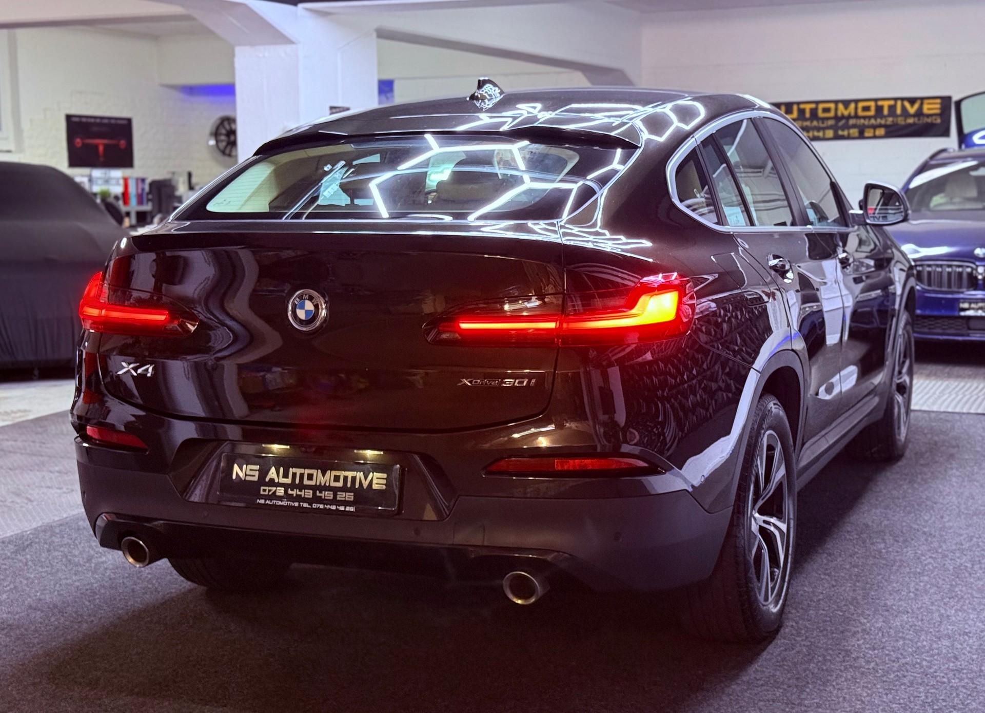 BMW X4 xDrive 30i Steptronic-image-3