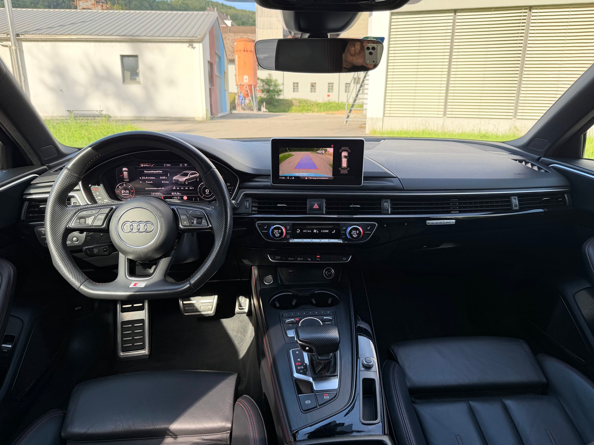 AUDI 2.0 40 TDI Sport Attraction quattro S-Tronic-image-4