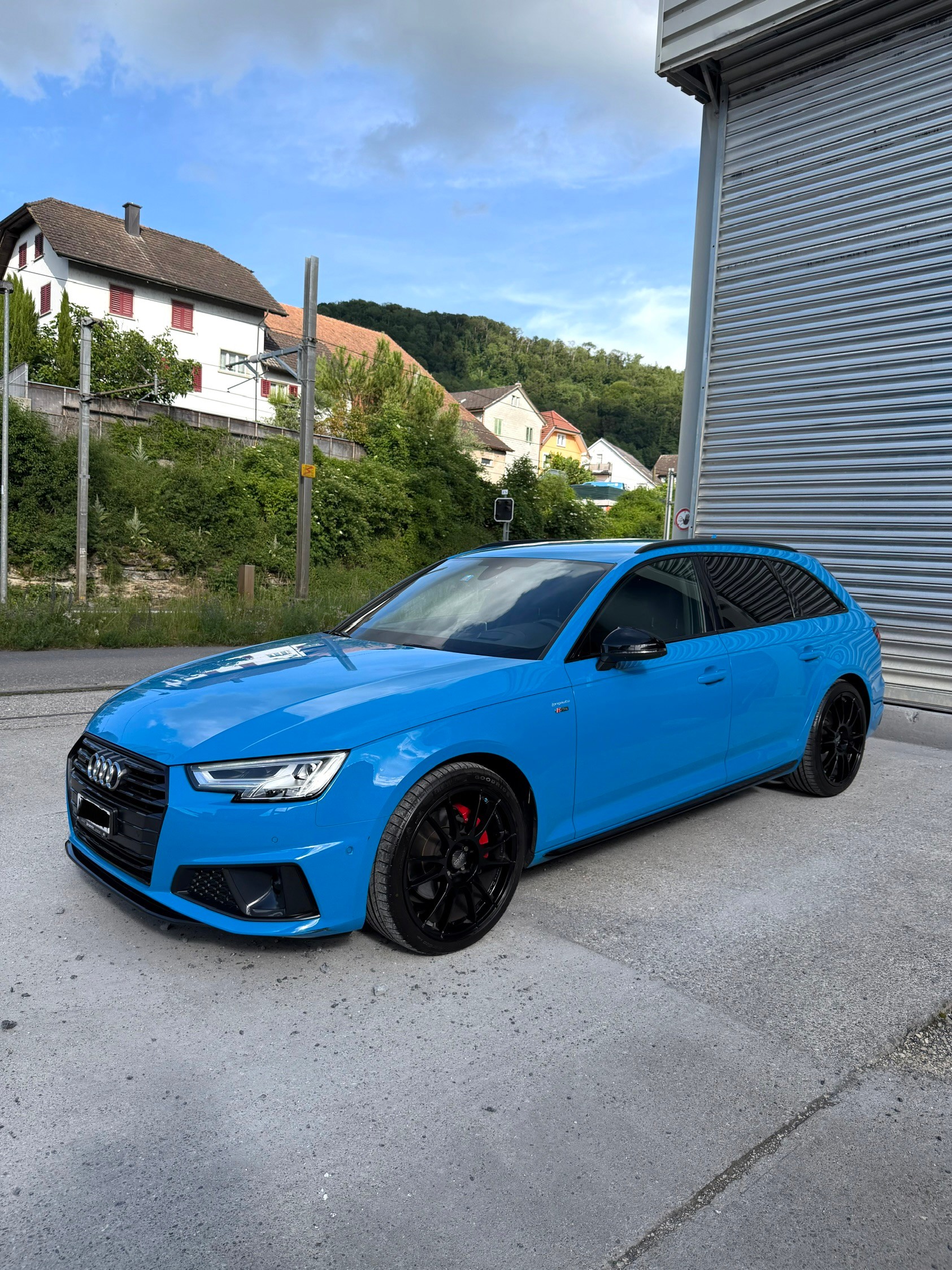 AUDI 2.0 40 TDI Sport Attraction quattro S-Tronic-image-1