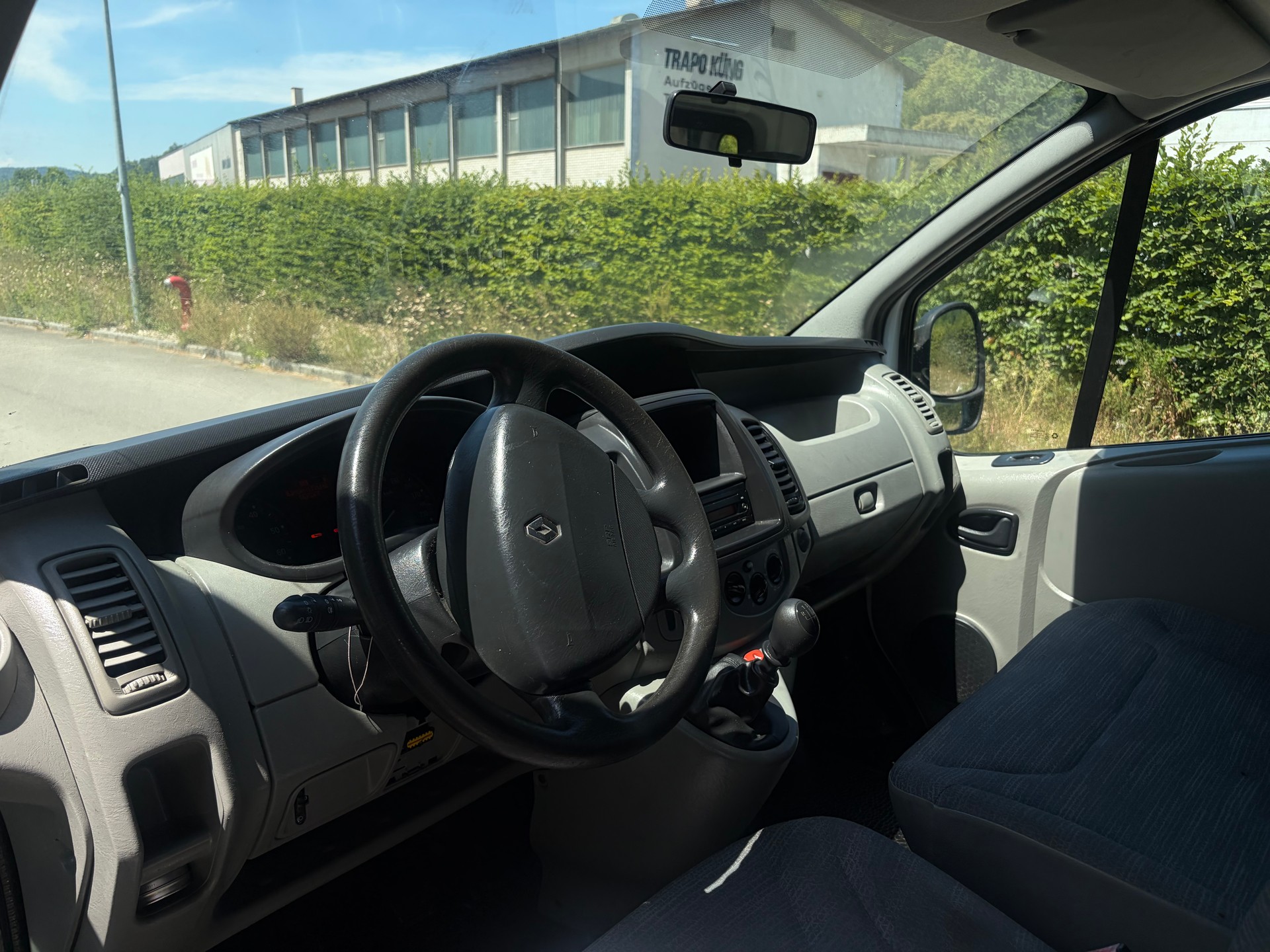 RENAULT Trafic 2.0i 2.9t L1H1-image-5
