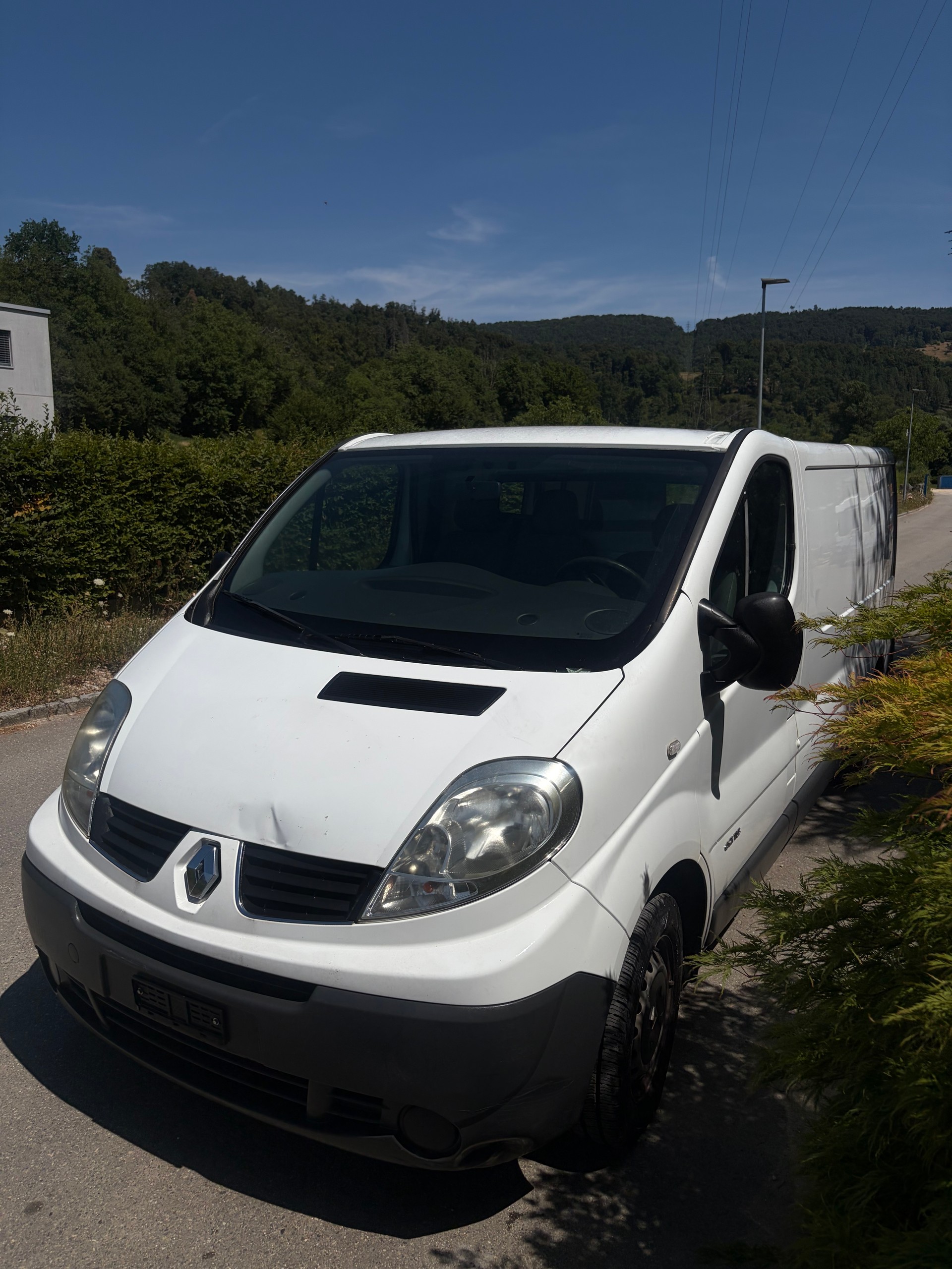 RENAULT Trafic 2.0i 2.9t L1H1-image-0