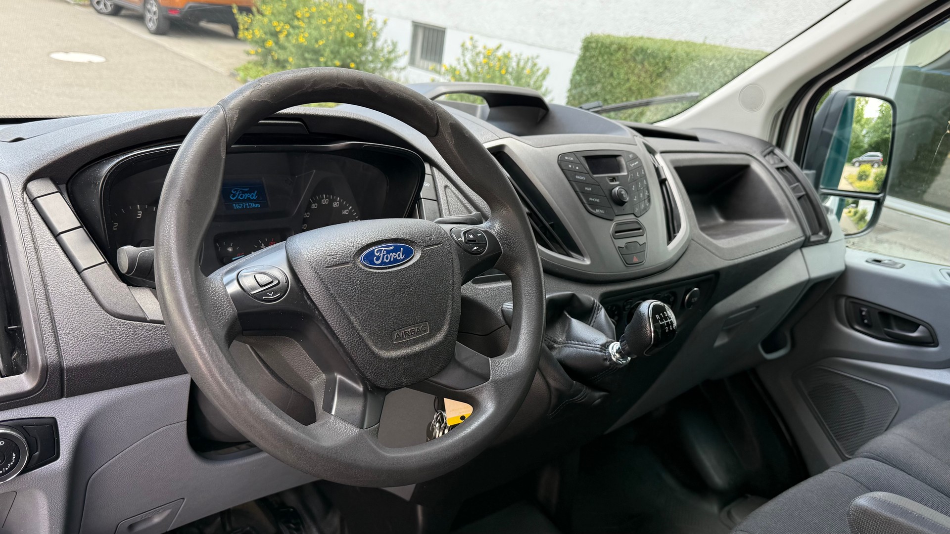 FORD Transit 350 L2H1 Ambiente RWD-image-12