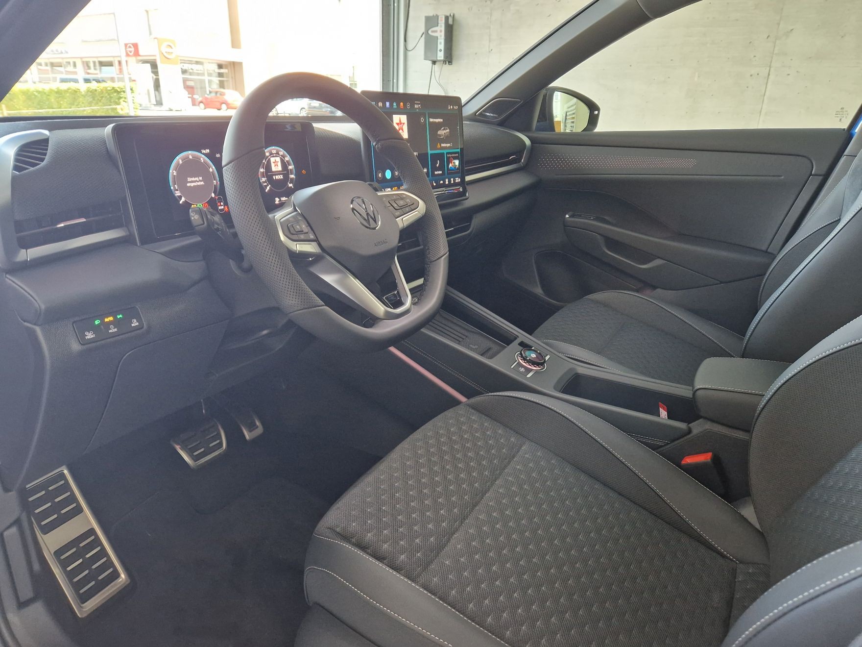 VW T-Roc 1.5 eTSI mHEV R-Line DSG-image-7
