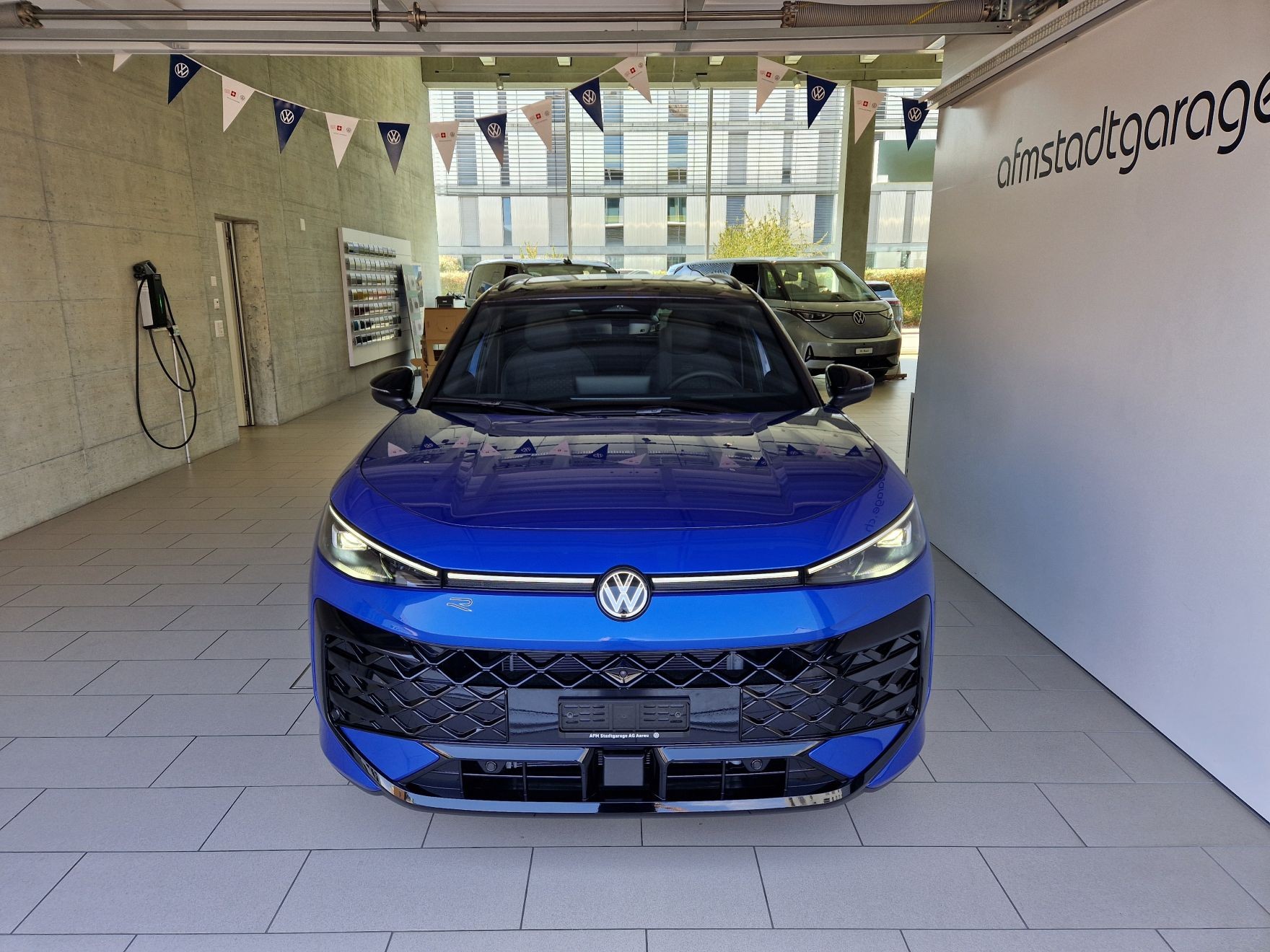 VW T-Roc 1.5 eTSI mHEV R-Line DSG-image-1